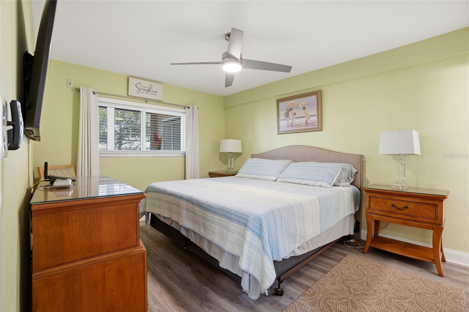 Image 14 of 44 For 11201 80th Ave  102