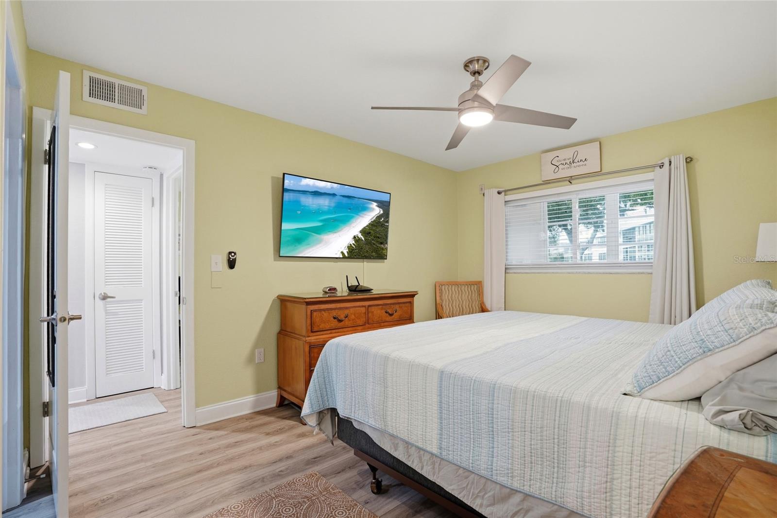 Image 15 of 44 For 11201 80th Ave  102