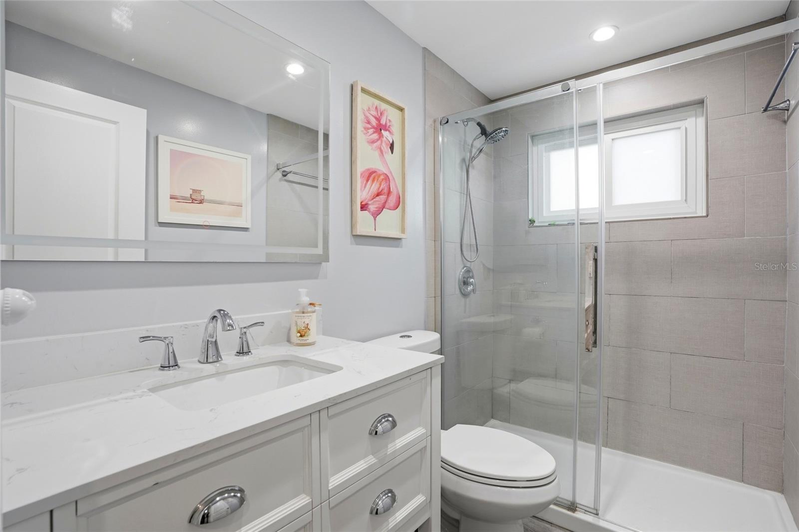 Image 22 of 44 For 11201 80th Ave  102