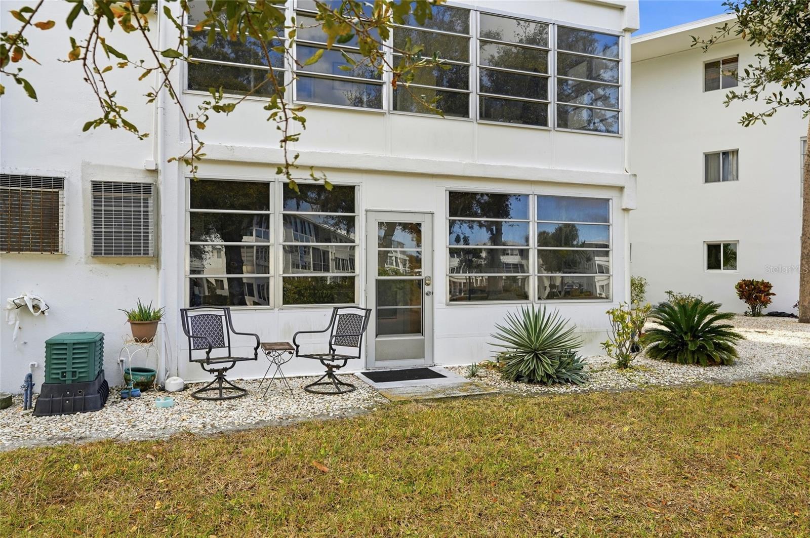 Image 25 of 44 For 11201 80th Ave  102