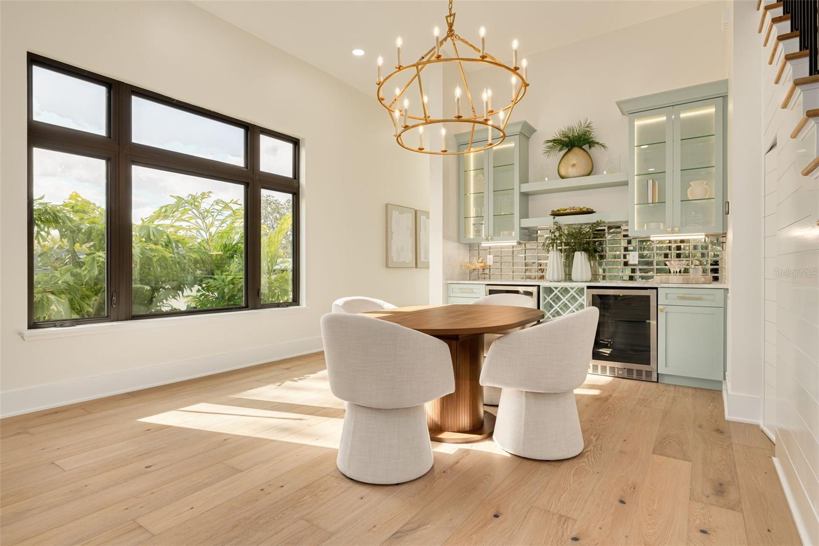 Image 10 of 68 For 519 Davis Boulevard