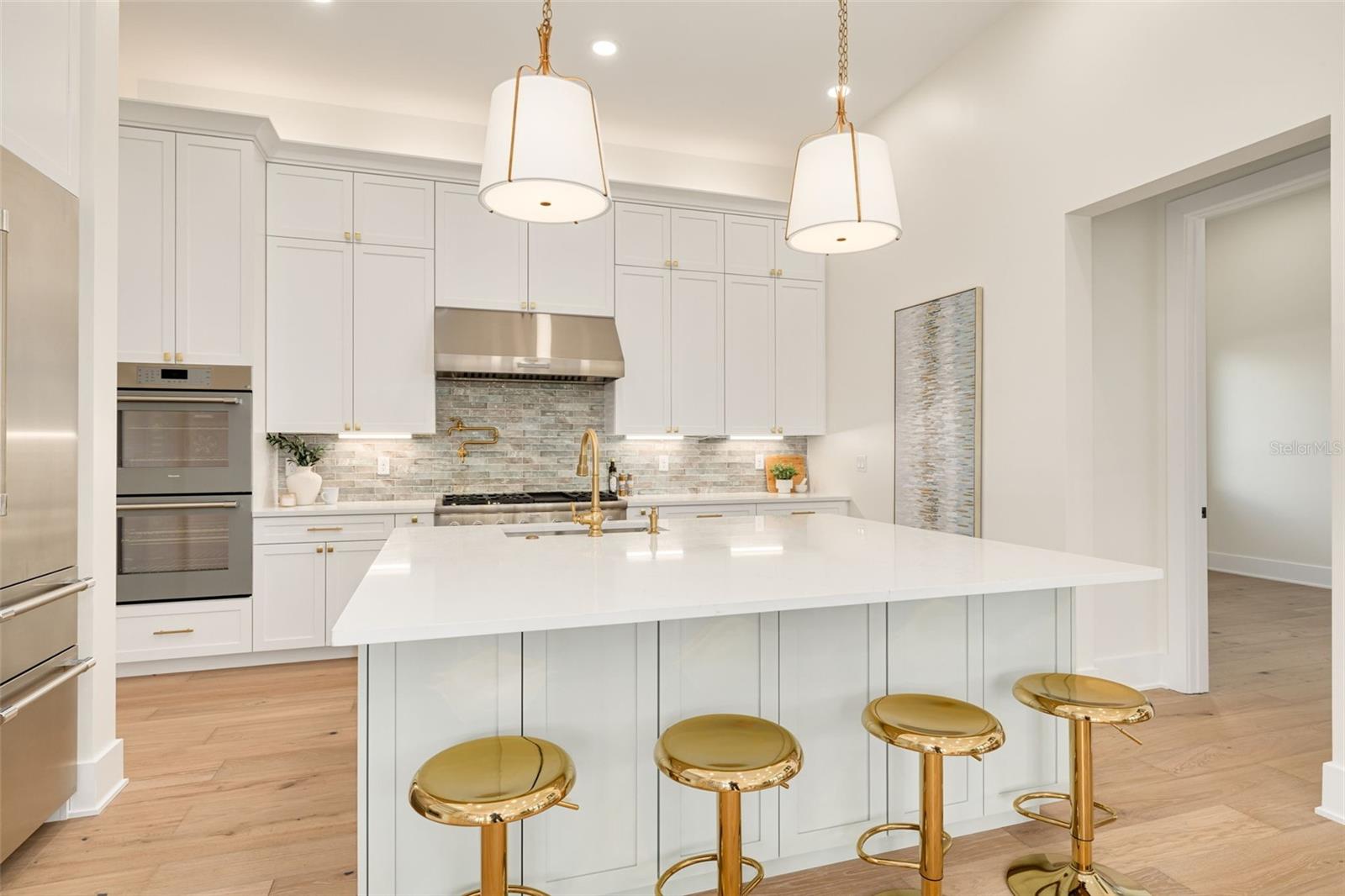 Image 14 of 68 For 519 Davis Boulevard