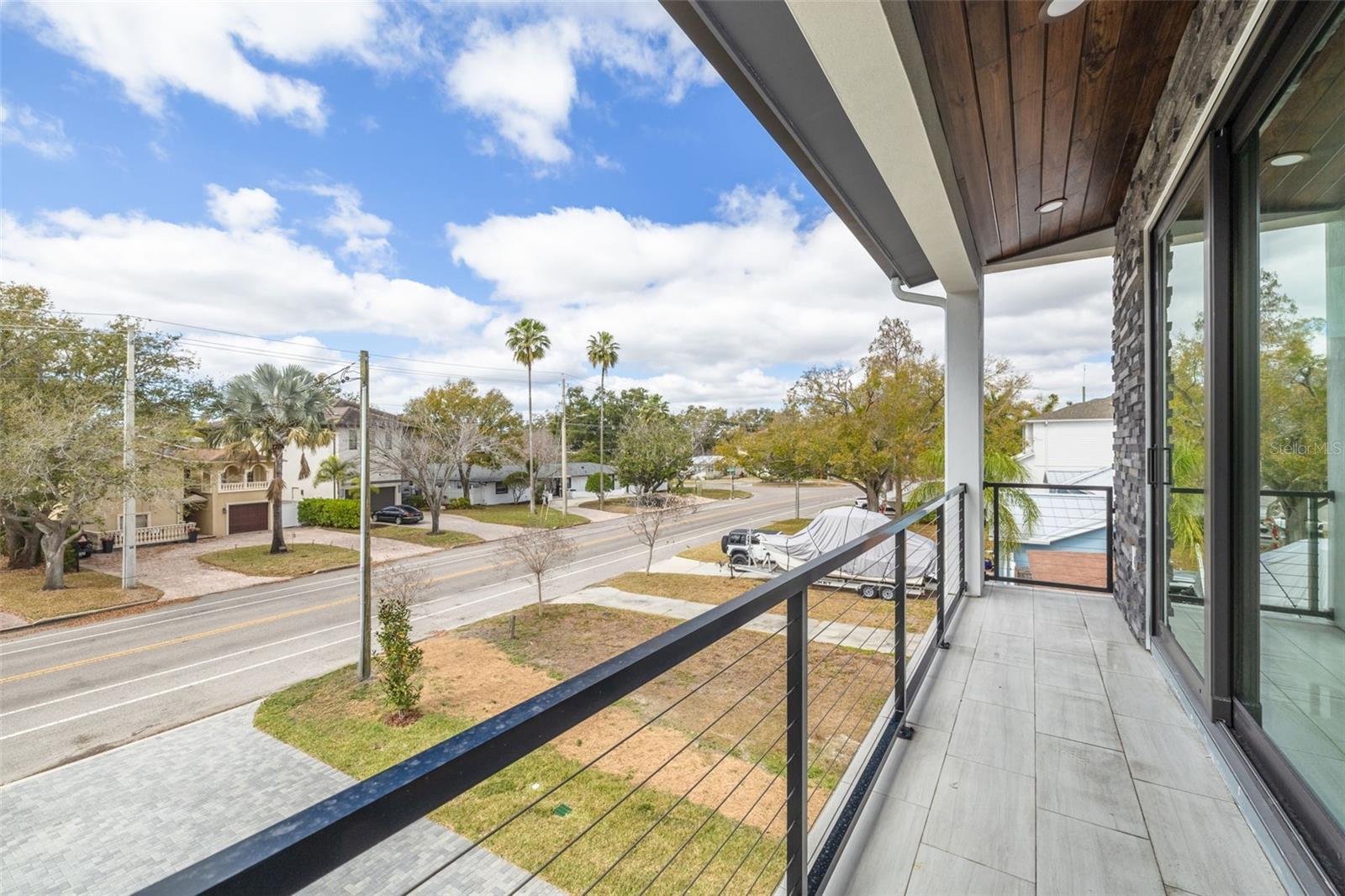 Image 38 of 68 For 519 Davis Boulevard