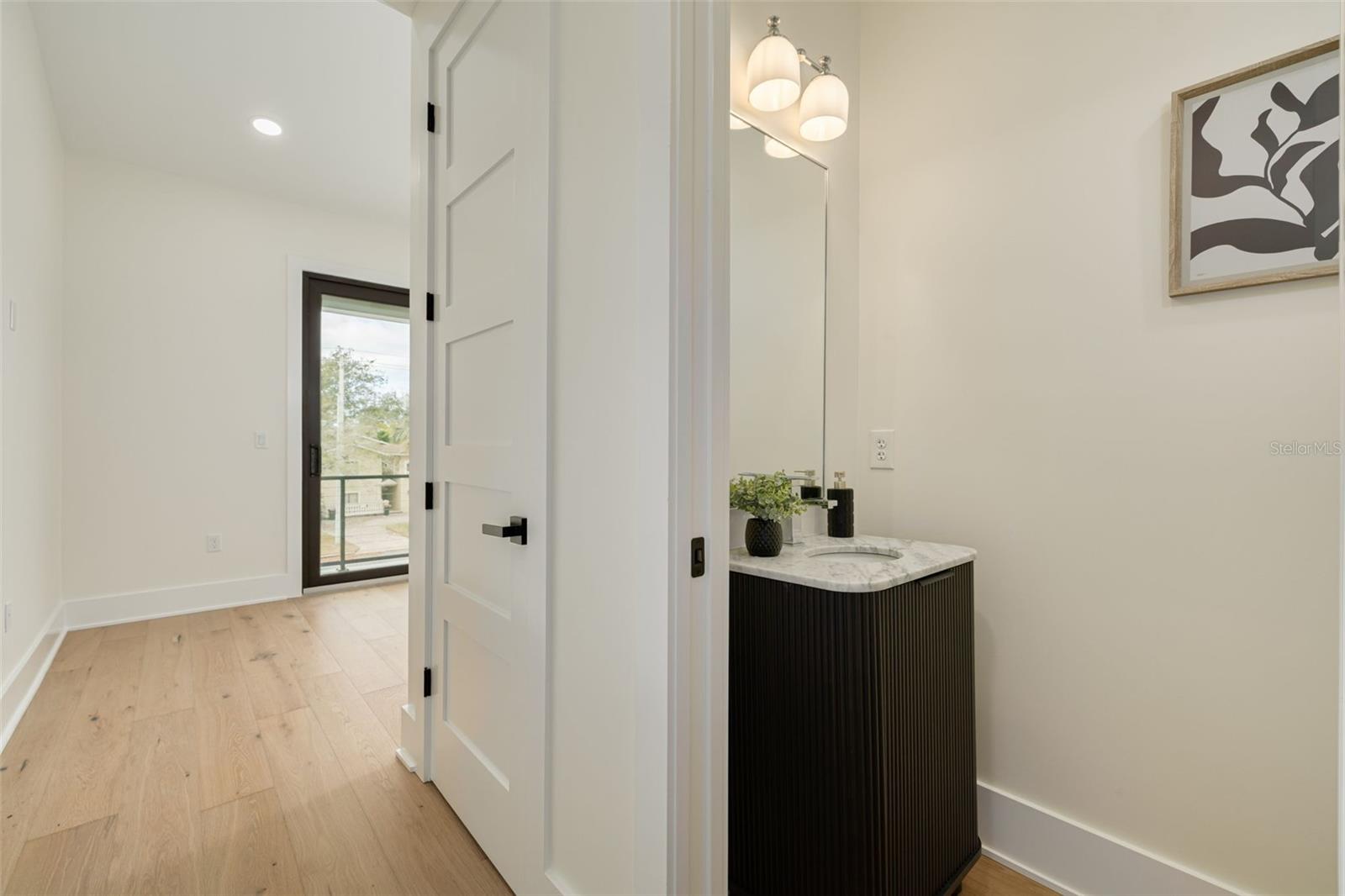 Image 39 of 68 For 519 Davis Boulevard