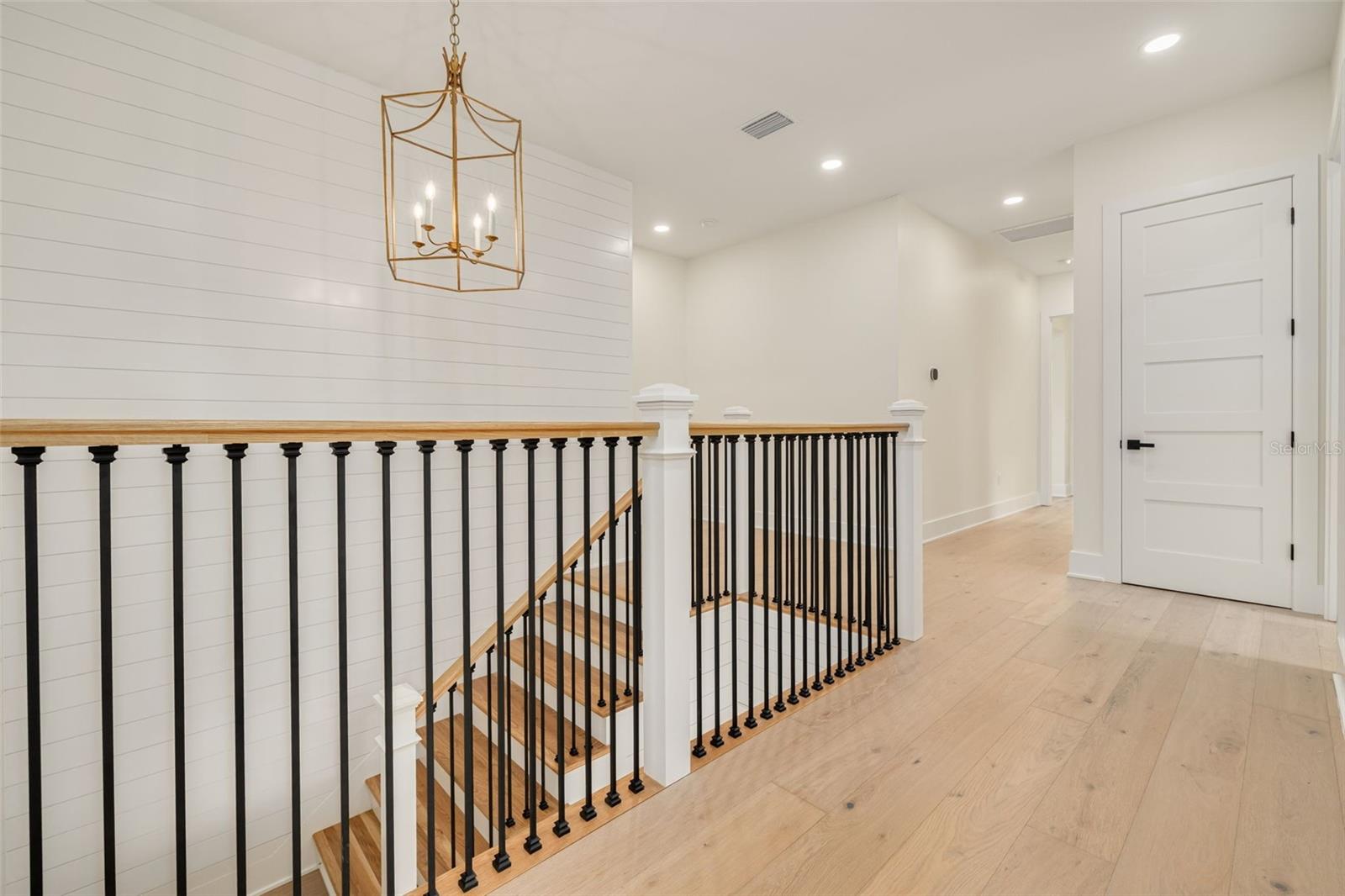 Image 40 of 68 For 519 Davis Boulevard