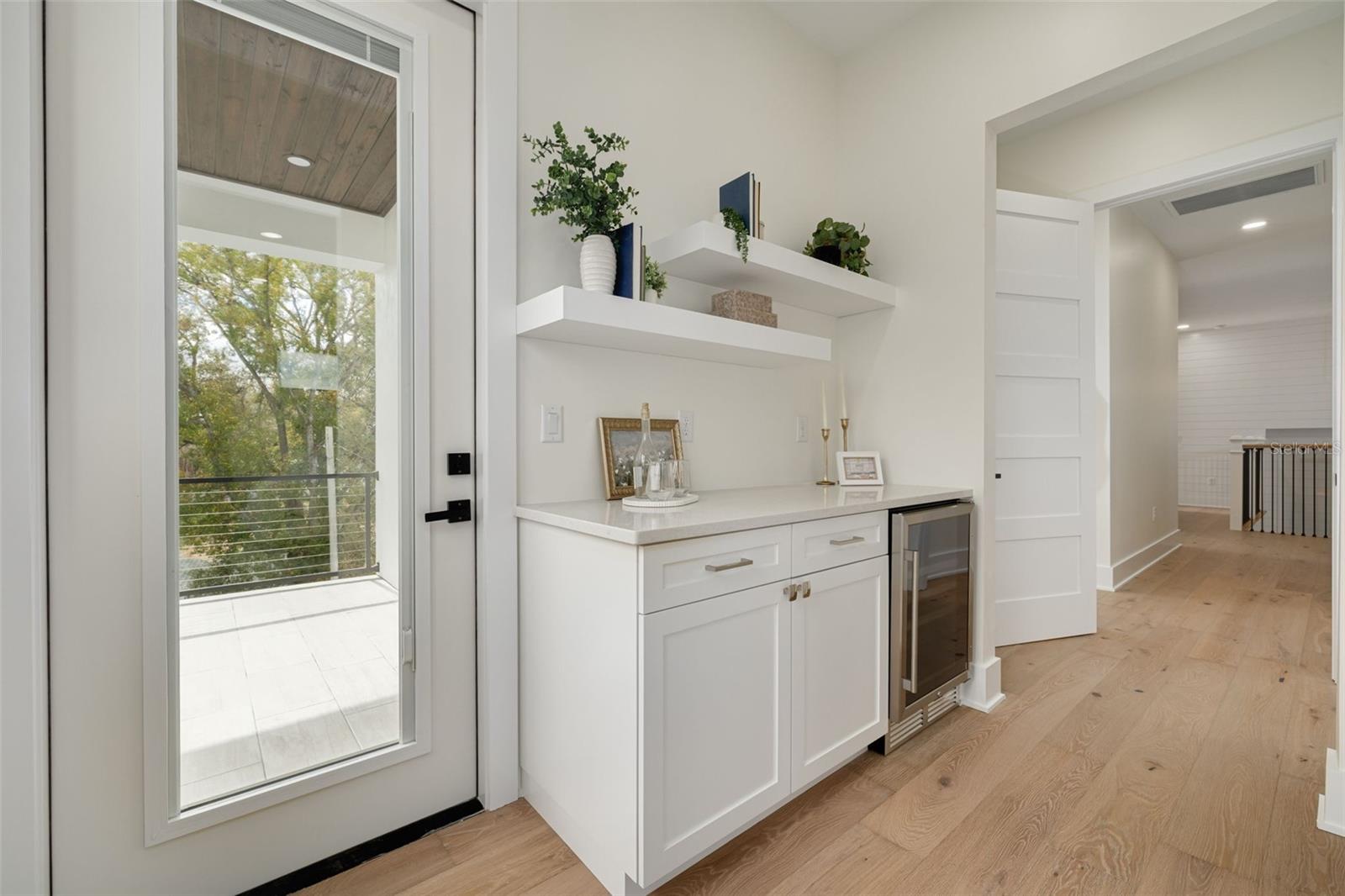 Image 49 of 68 For 519 Davis Boulevard