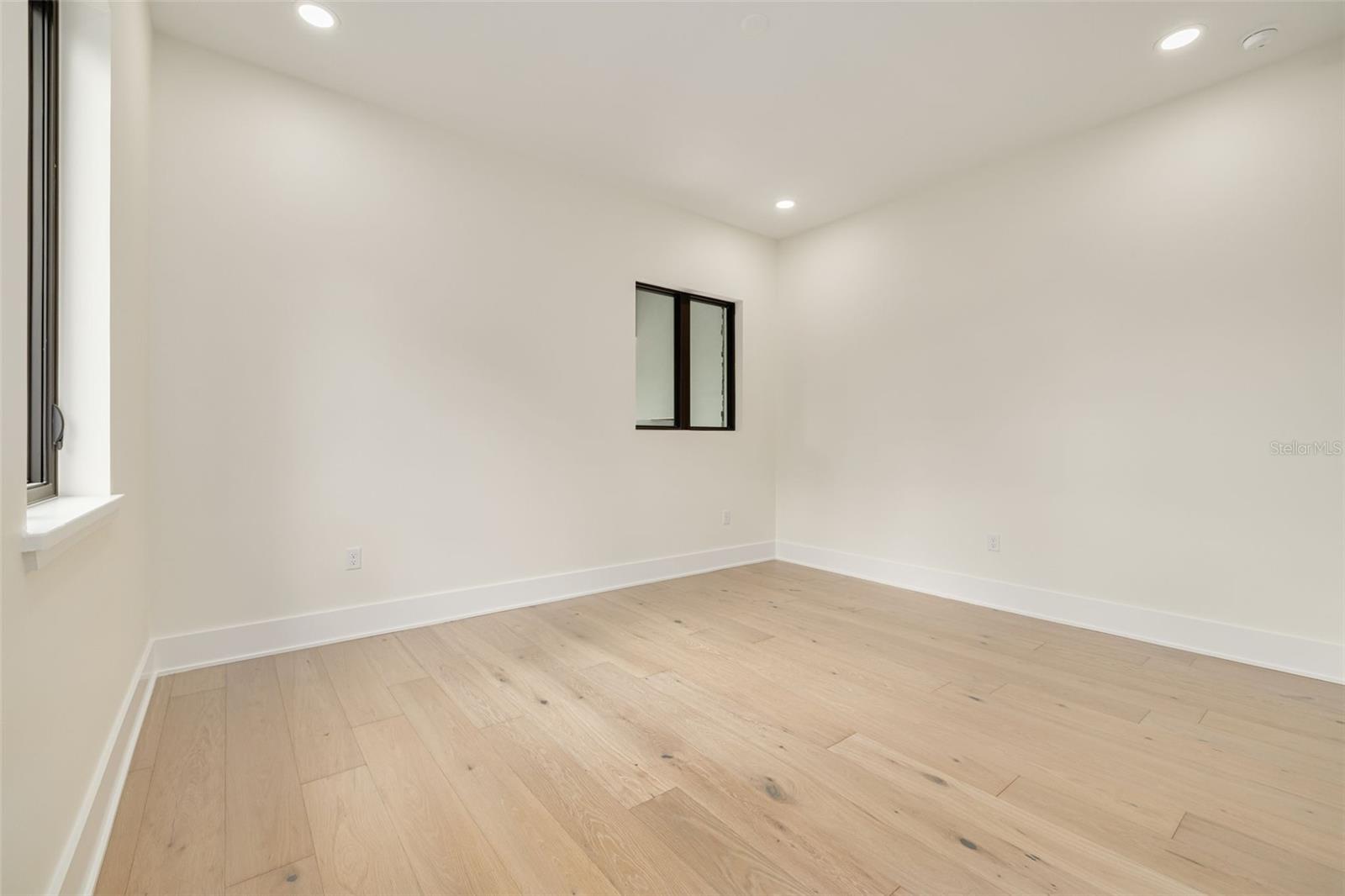 Image 56 of 68 For 519 Davis Boulevard