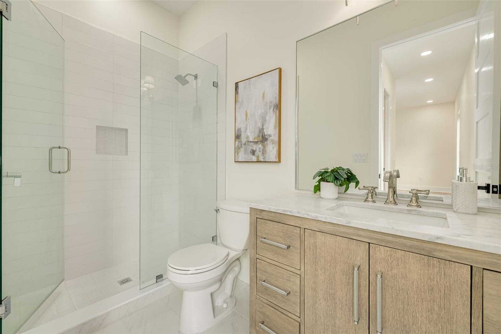 Image 60 of 68 For 519 Davis Boulevard