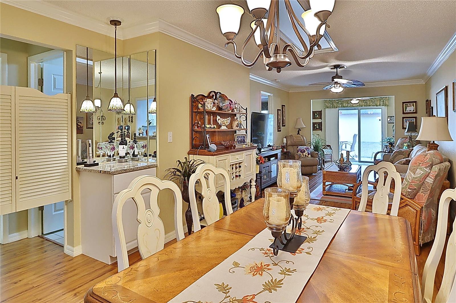 Image 14 of 35 For 865 Maclaren Drive N A