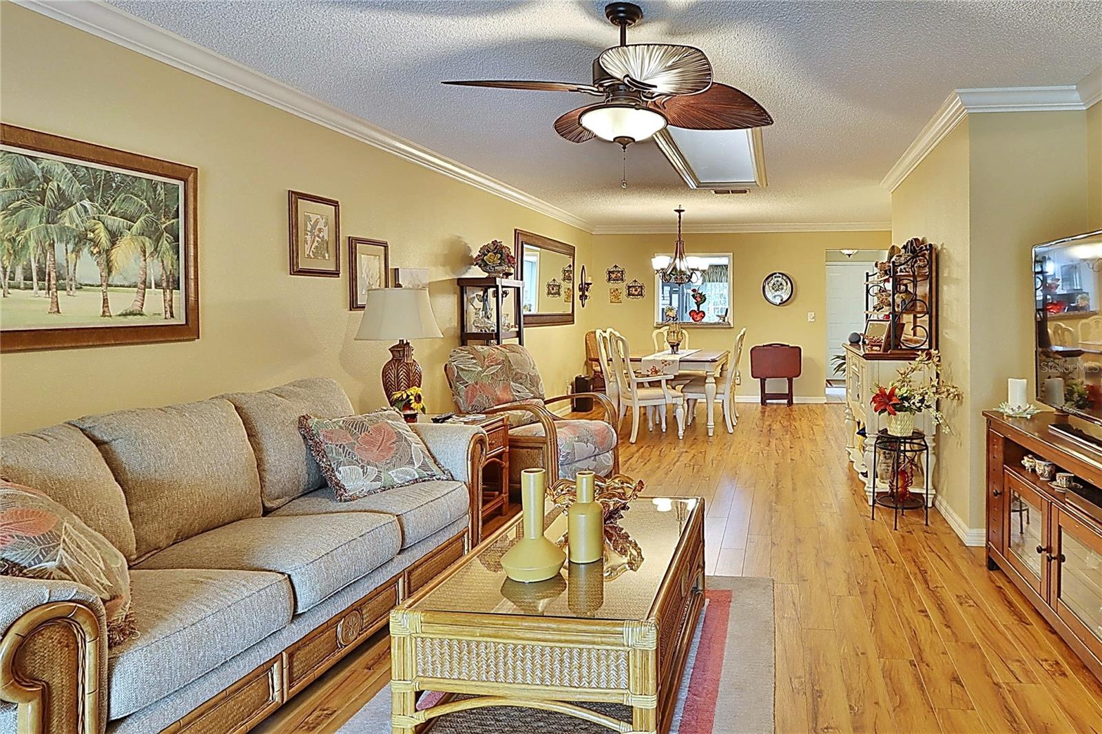 Image 15 of 35 For 865 Maclaren Drive N A