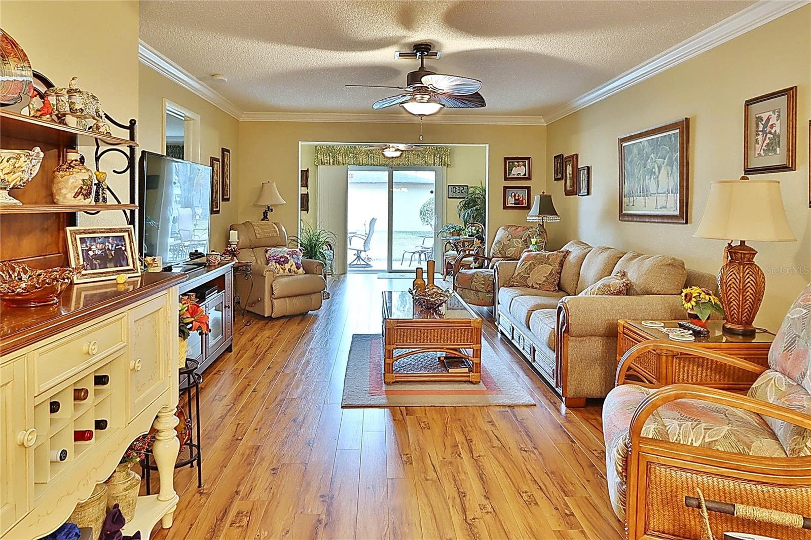 Image 18 of 35 For 865 Maclaren Drive N A