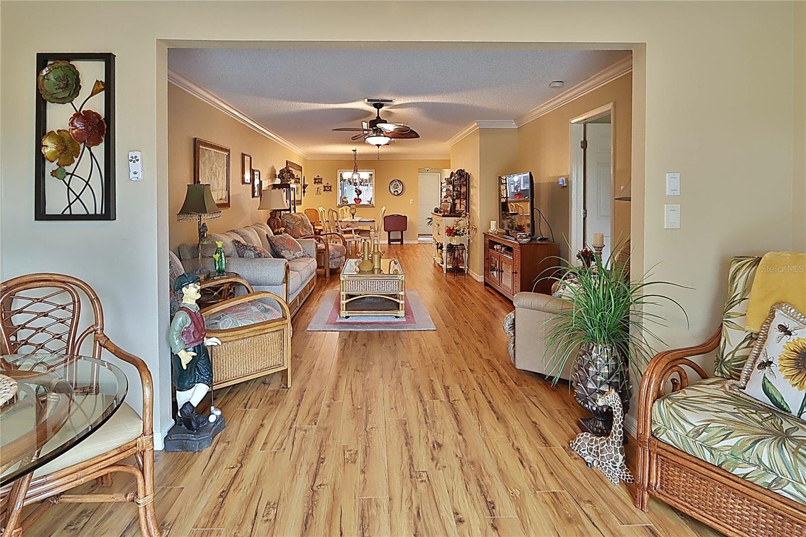 Image 19 of 35 For 865 Maclaren Drive N A