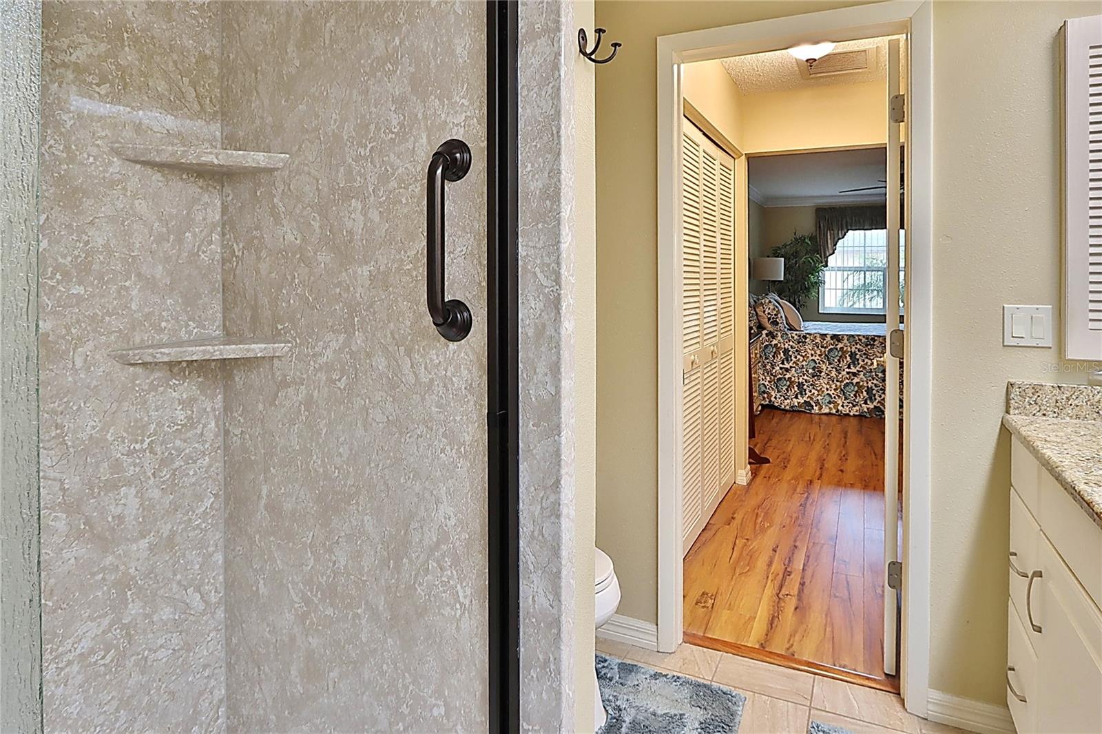 Image 22 of 35 For 865 Maclaren Drive N A