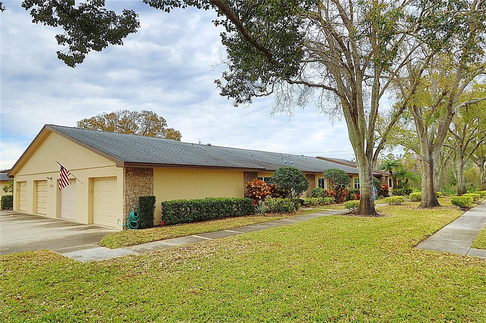 Image 35 of 35 For 865 Maclaren Drive N A