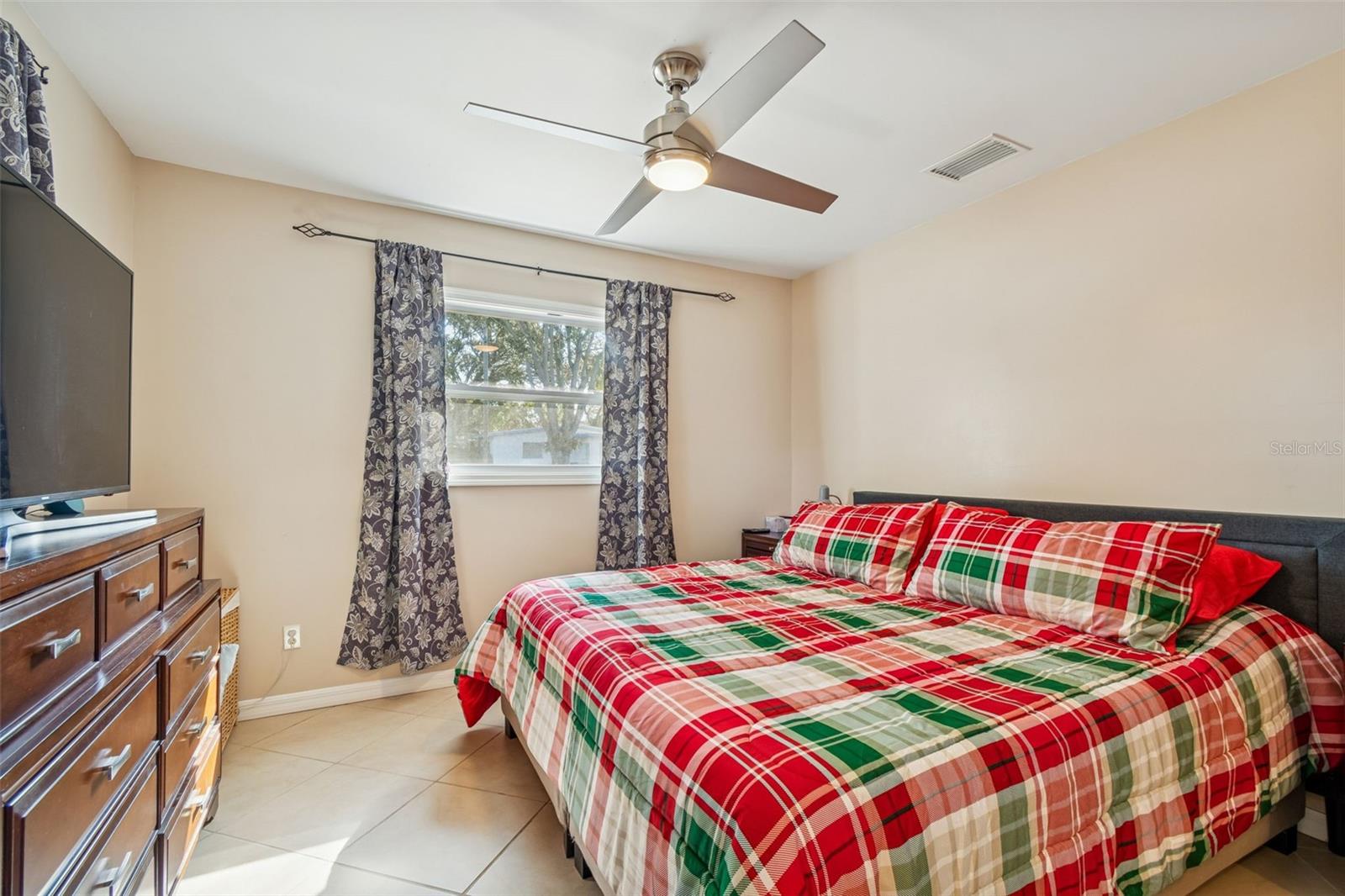 Image 21 of 75 For 1234 Forrest Hill Drive