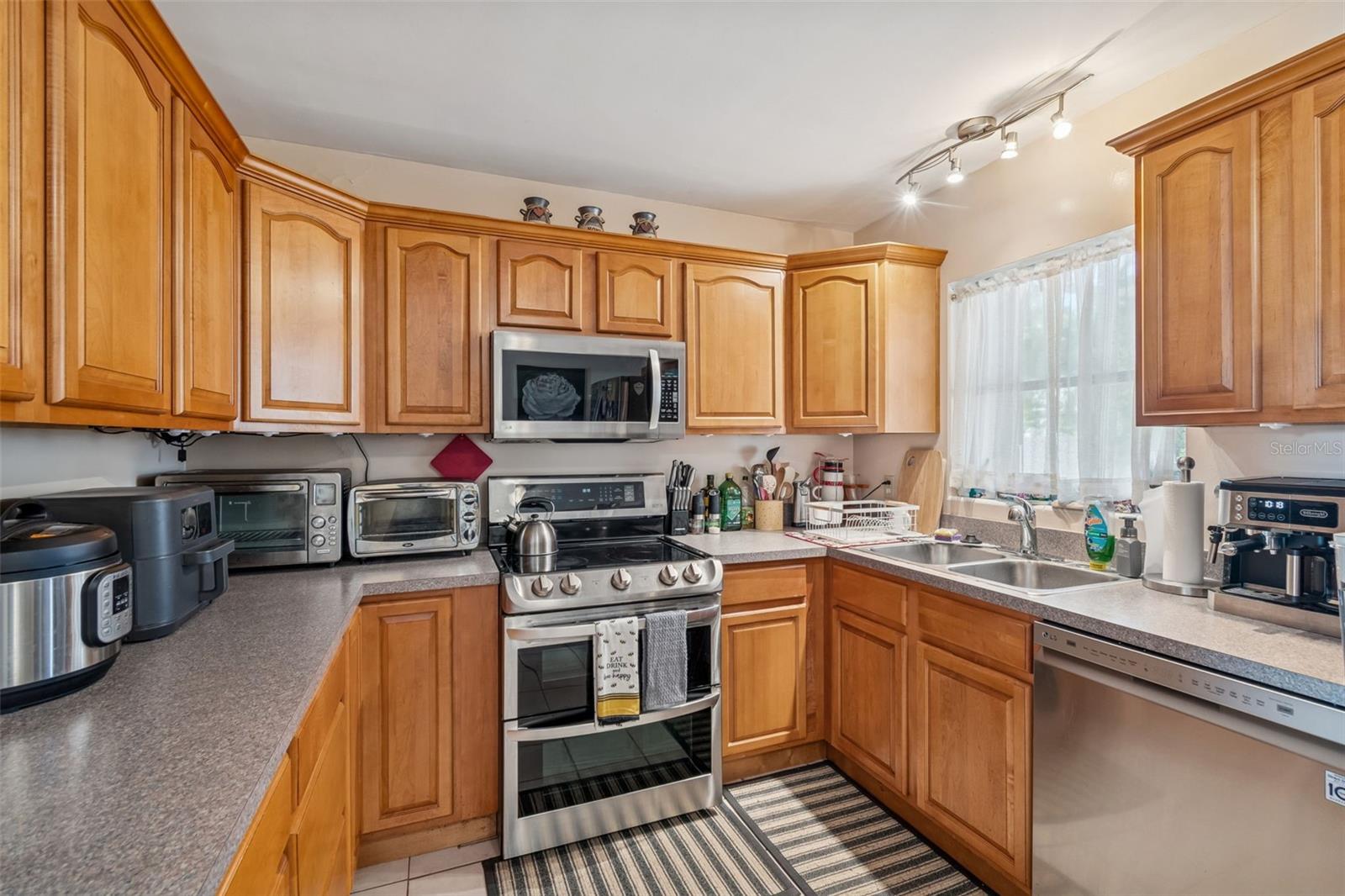 Image 31 of 75 For 1234 Forrest Hill Drive