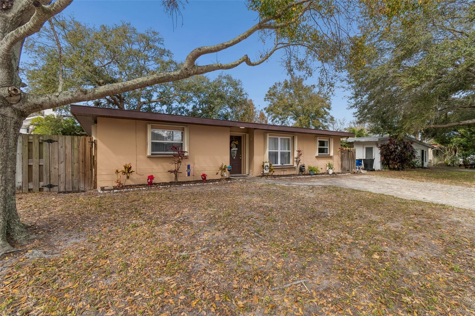 Image 6 of 75 For 1234 Forrest Hill Drive