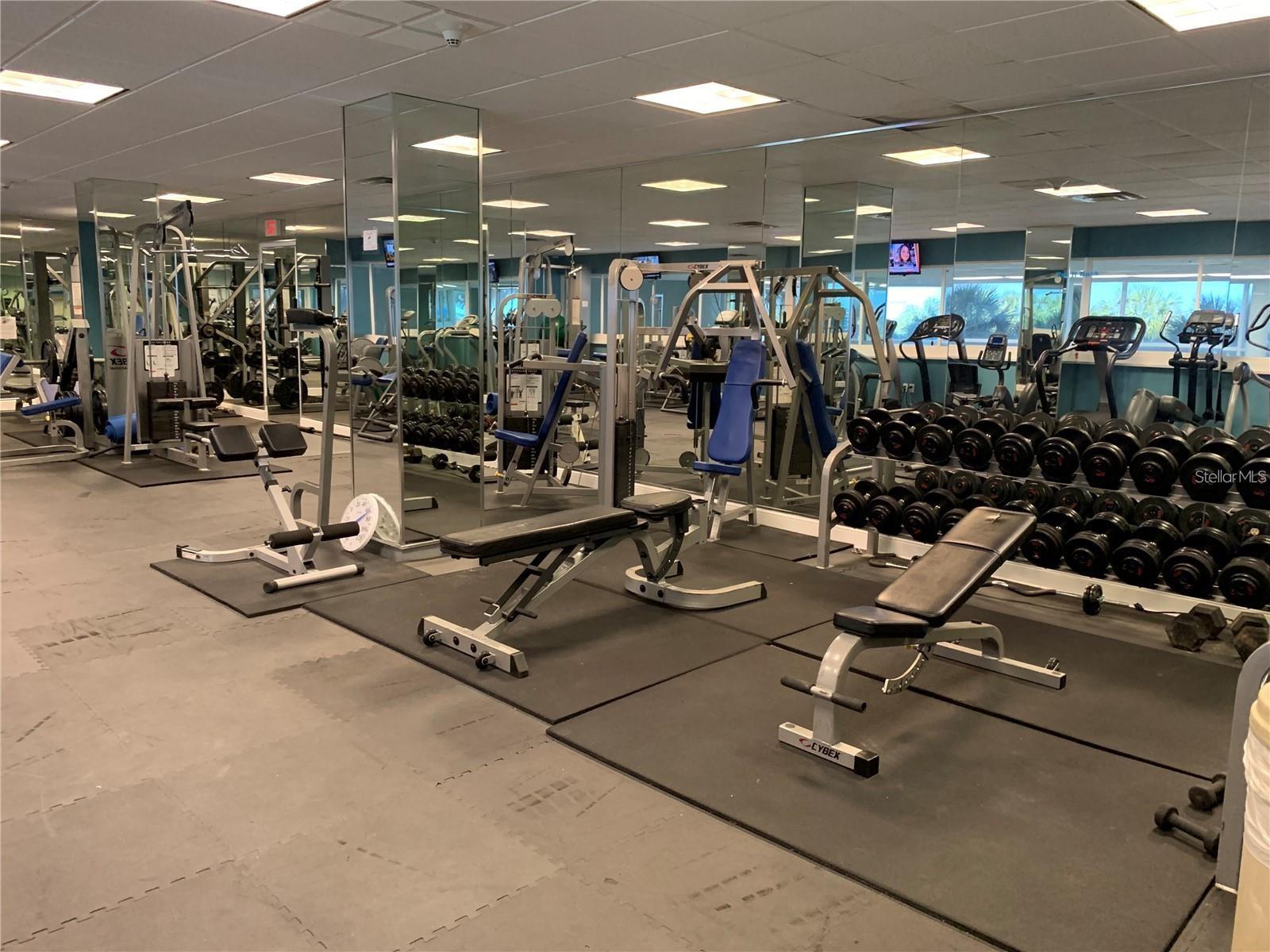 Image 14 of 16 For 880 Mandalay Avenue N904