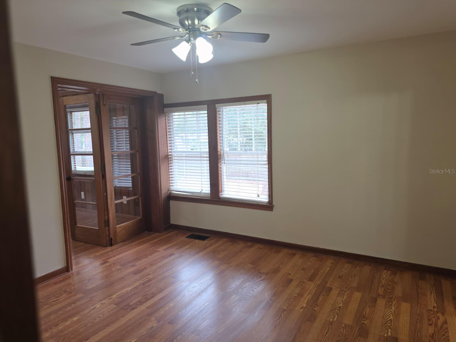 Image 10 of 46 For 710 11th Avenue