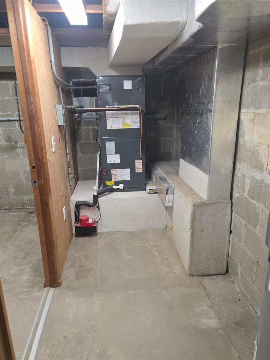 Image 11 of 46 For 710 11th Avenue