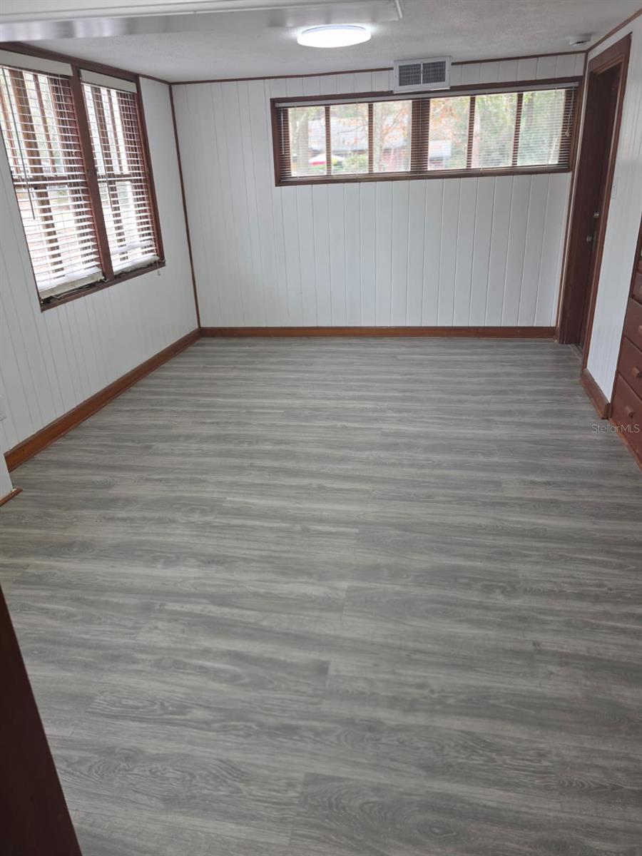 Image 12 of 46 For 710 11th Avenue