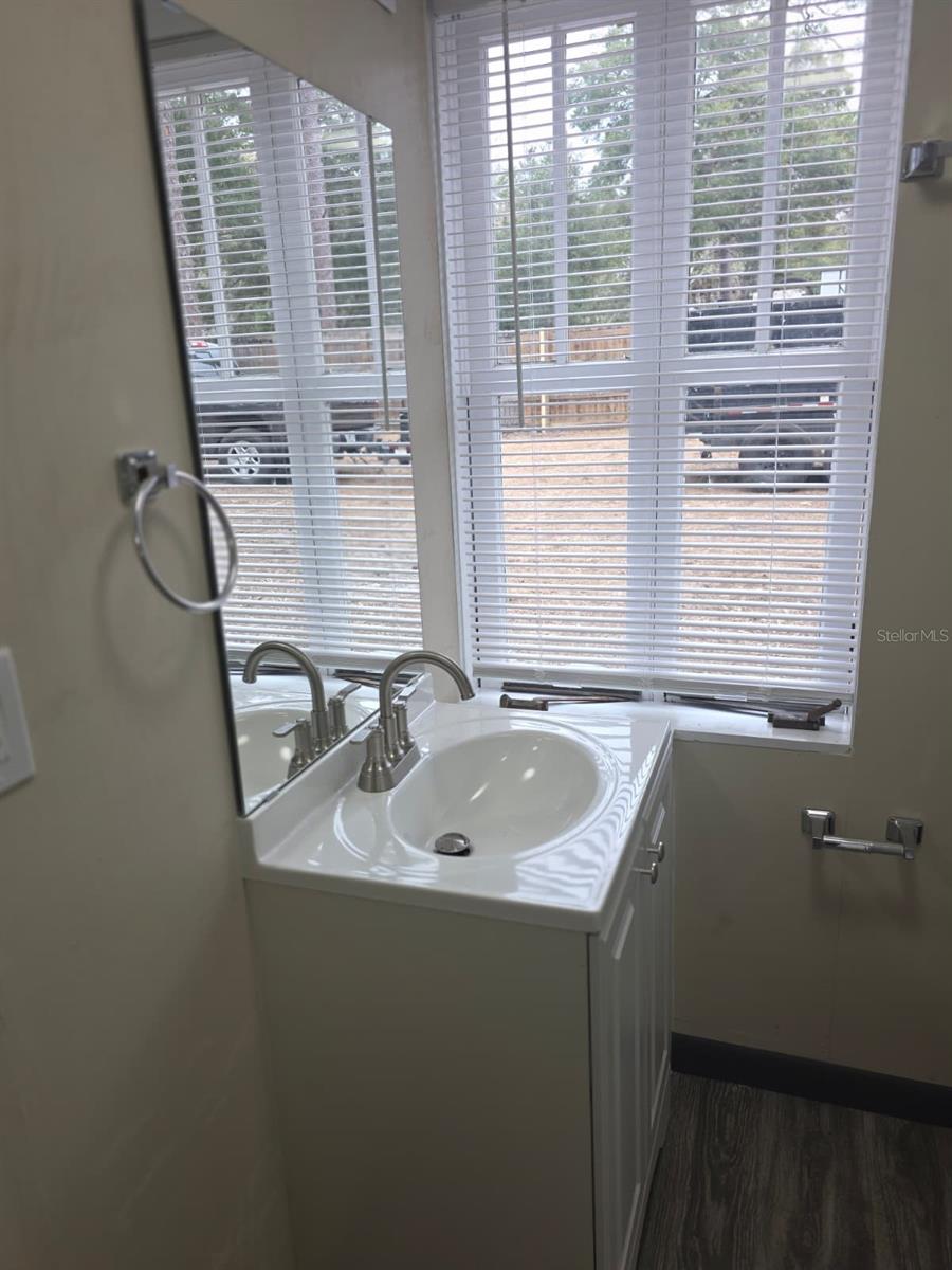 Image 26 of 46 For 710 11th Avenue