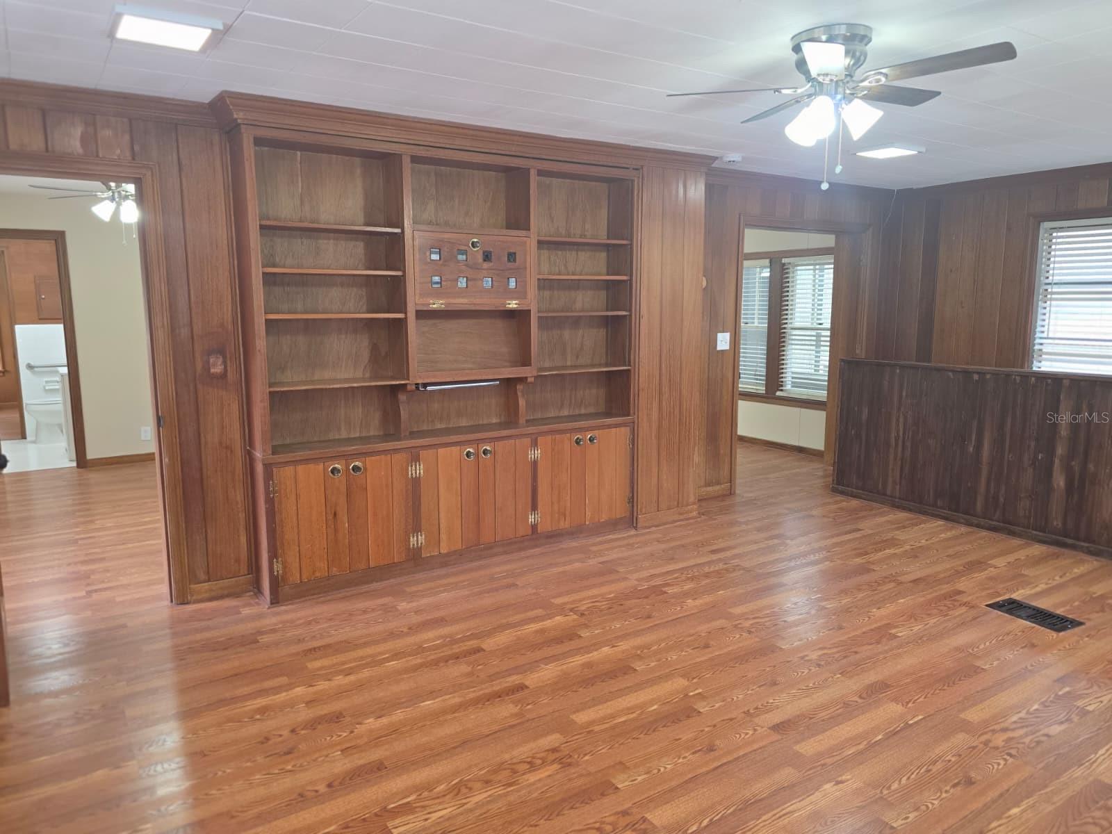 Image 32 of 46 For 710 11th Avenue