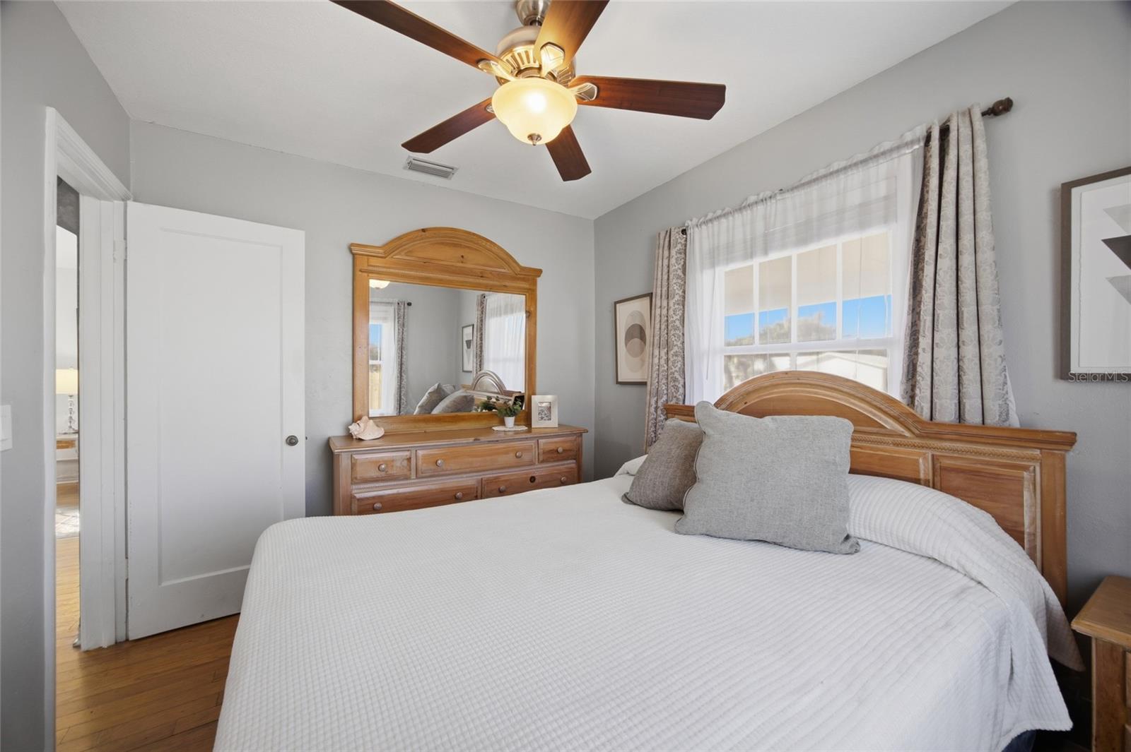 Image 18 of 36 For 5824 Gulfport Blvd S