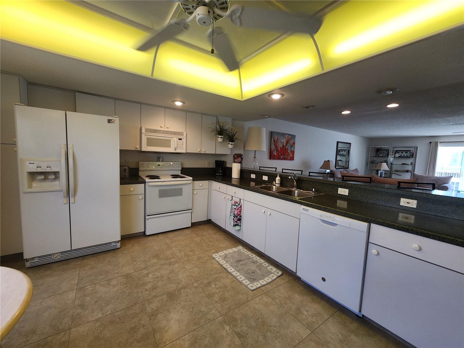 Image 10 of 35 For 1101 Pinellas Bayway S 303