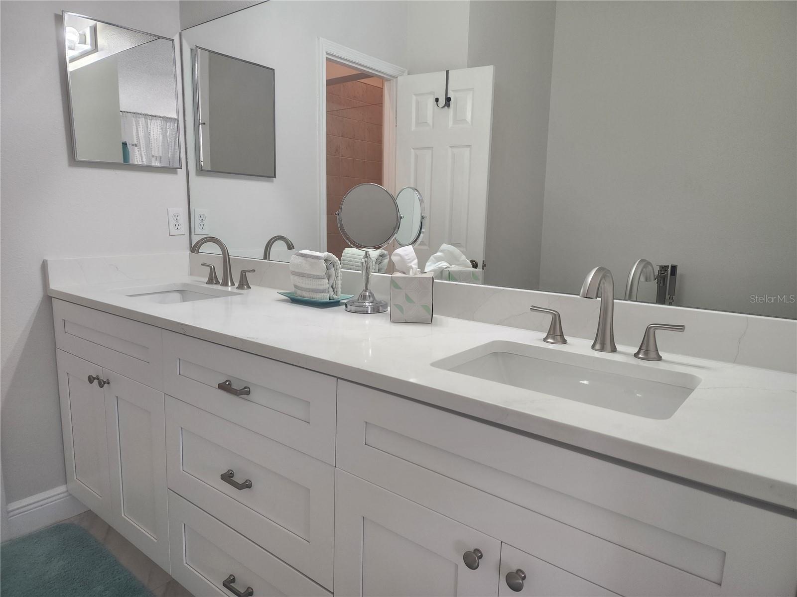 Image 19 of 35 For 1101 Pinellas Bayway S 303