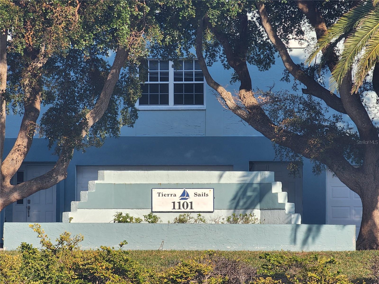 Image 2 of 35 For 1101 Pinellas Bayway S 303