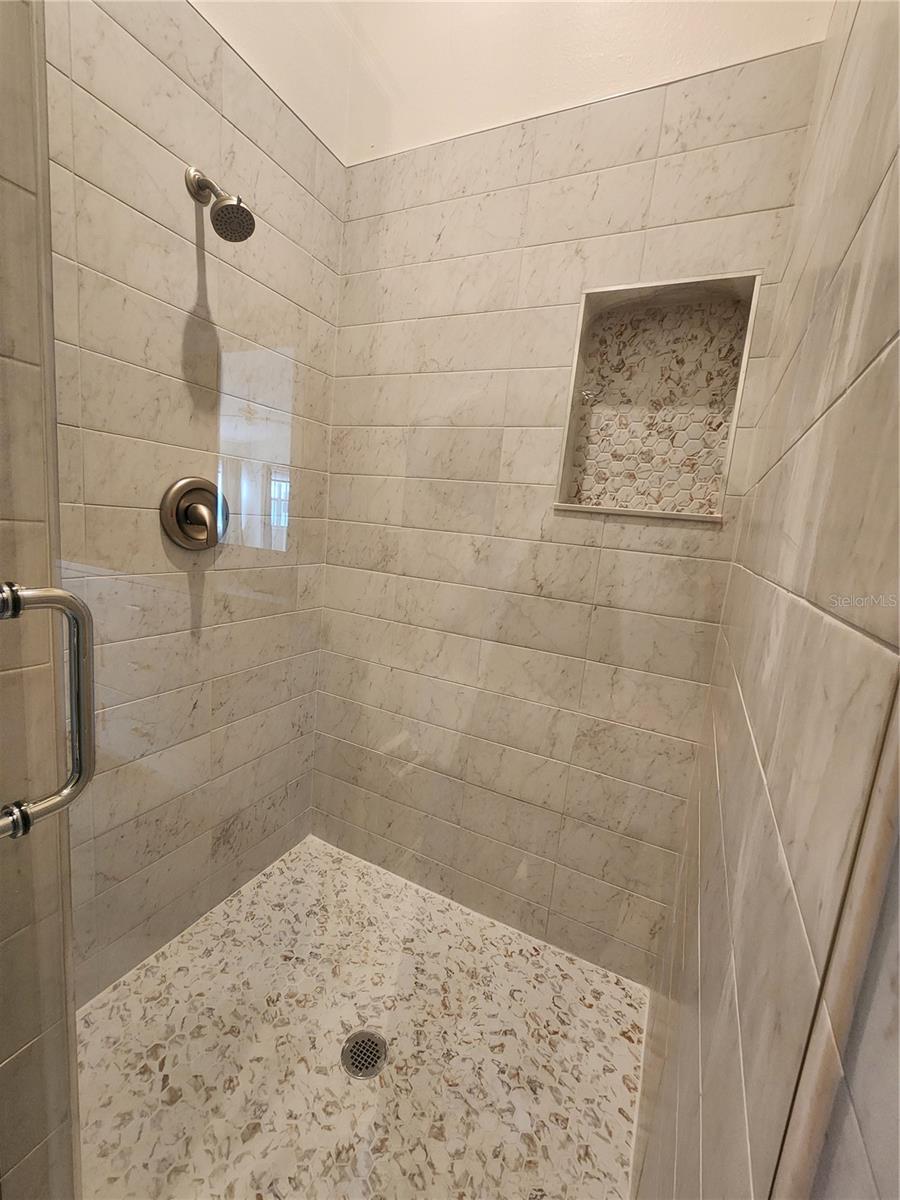 Image 22 of 35 For 1101 Pinellas Bayway S 303