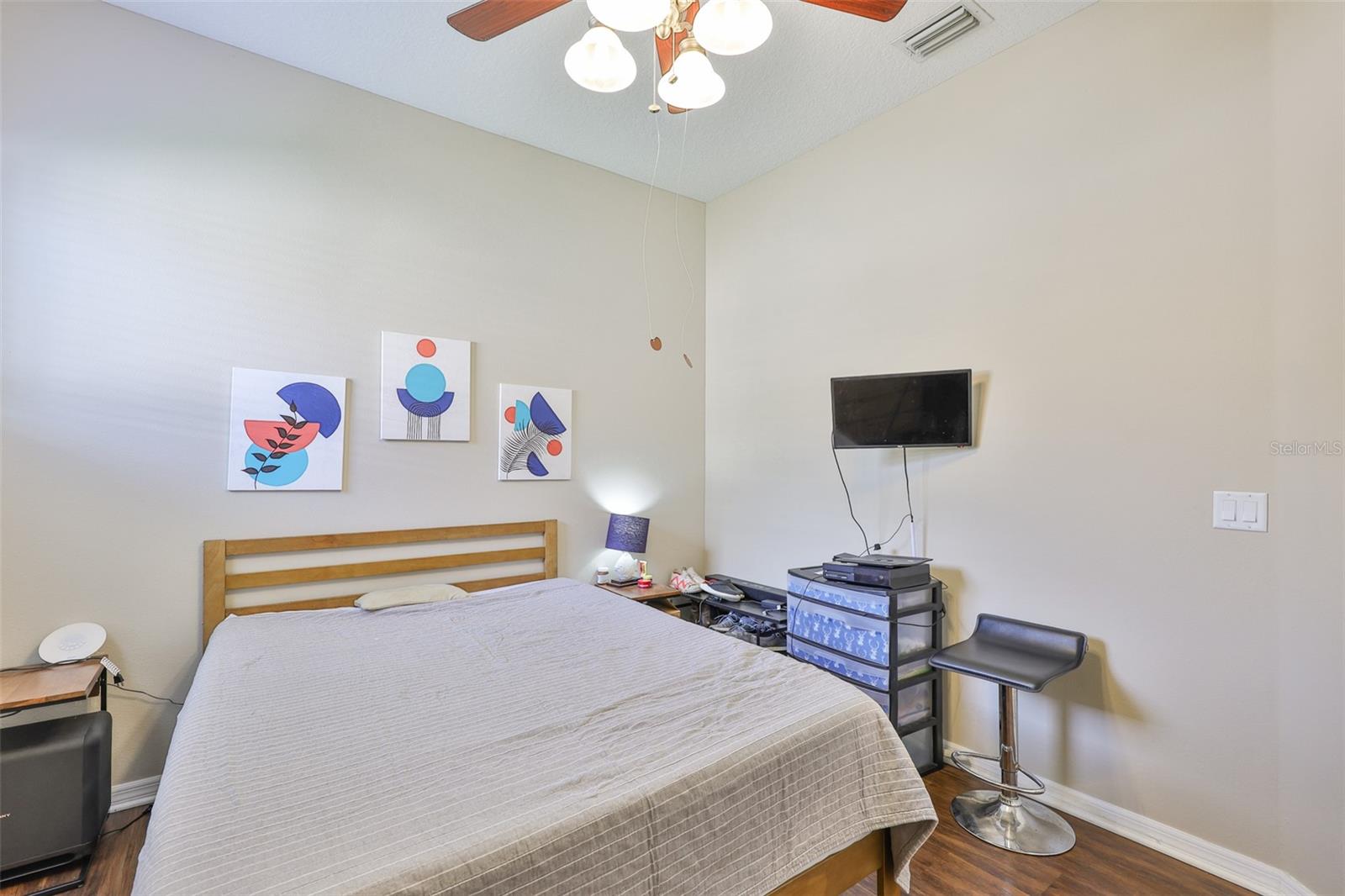 Image 18 of 59 For 1204 Facet View Way