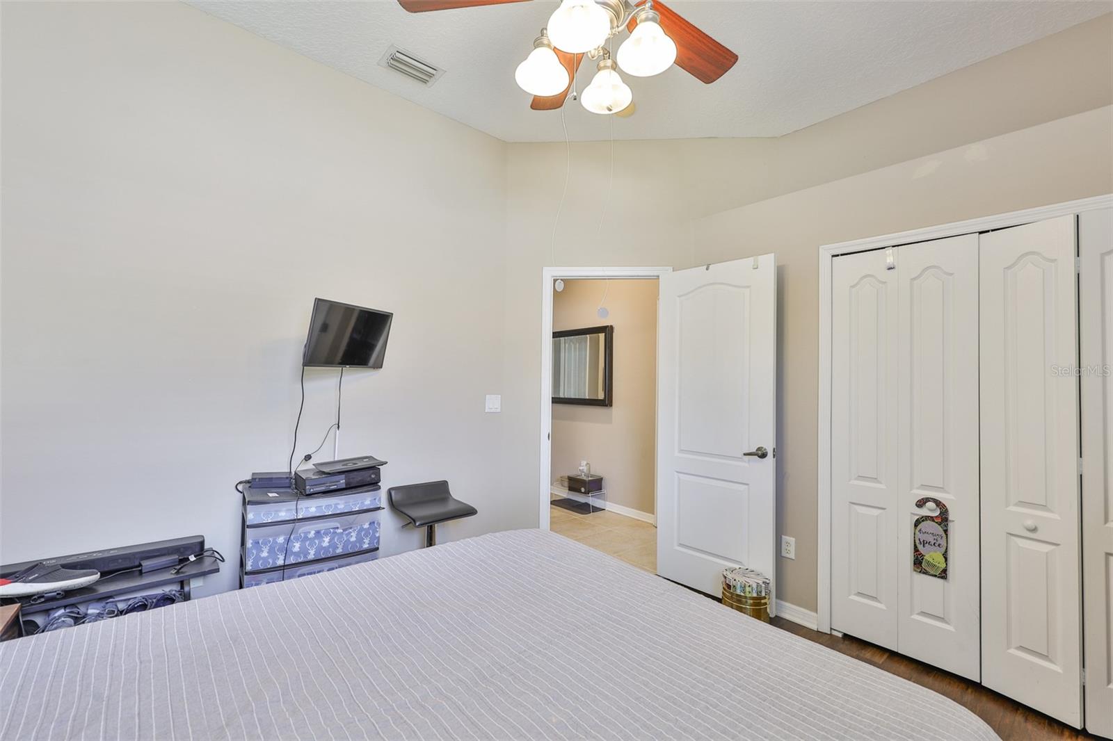 Image 19 of 59 For 1204 Facet View Way