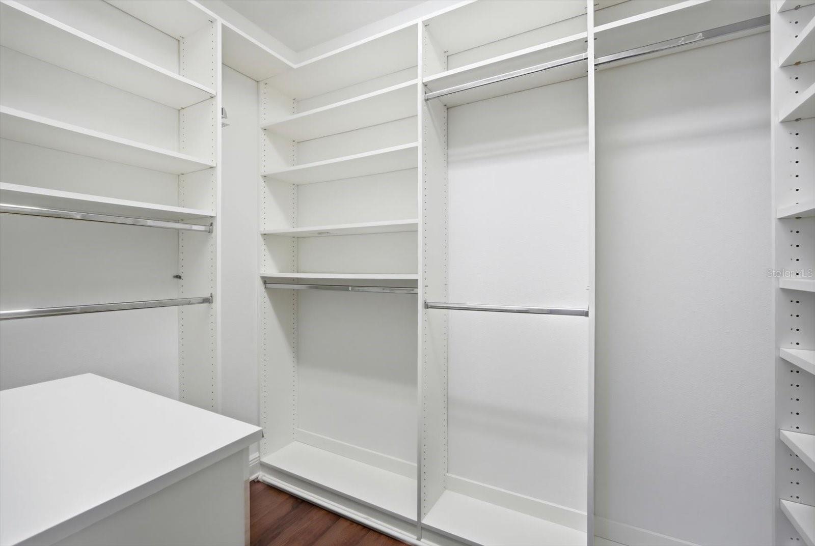 Image 16 of 23 For 115 Arrawana Avenue 8