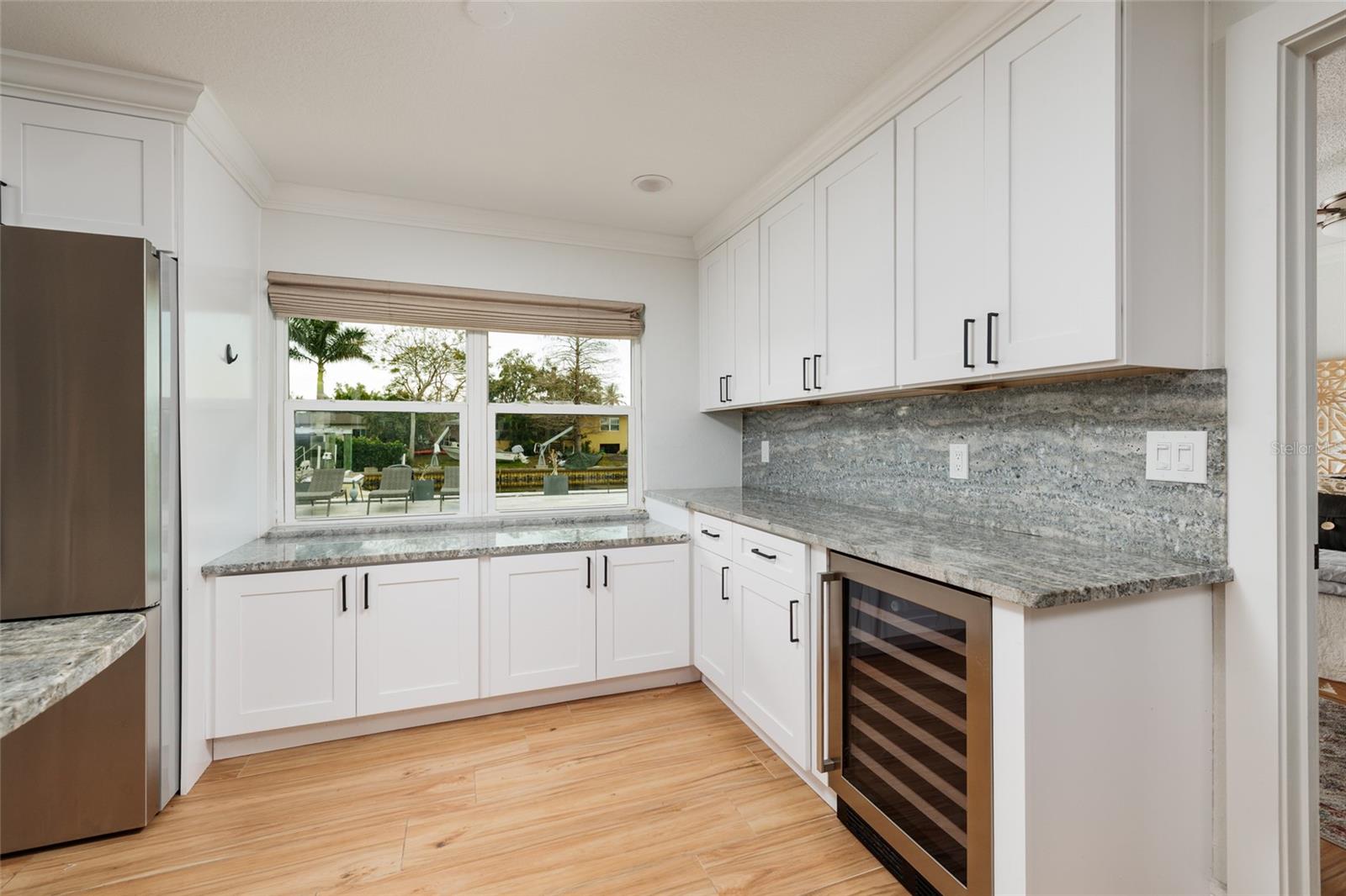 Listing photo id 10 for 120 97th Avenue Ne