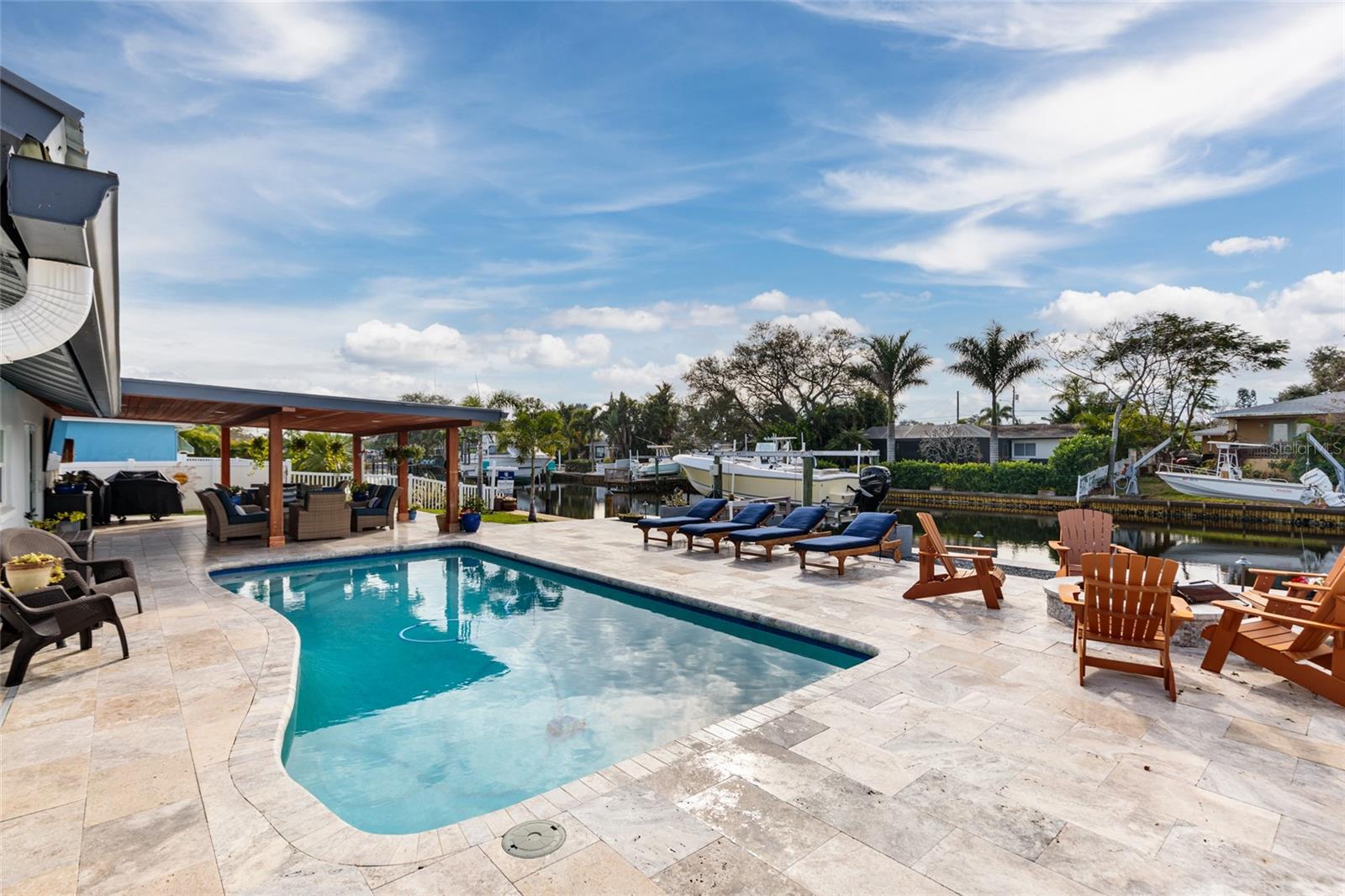 Listing photo id 14 for 120 97th Avenue Ne