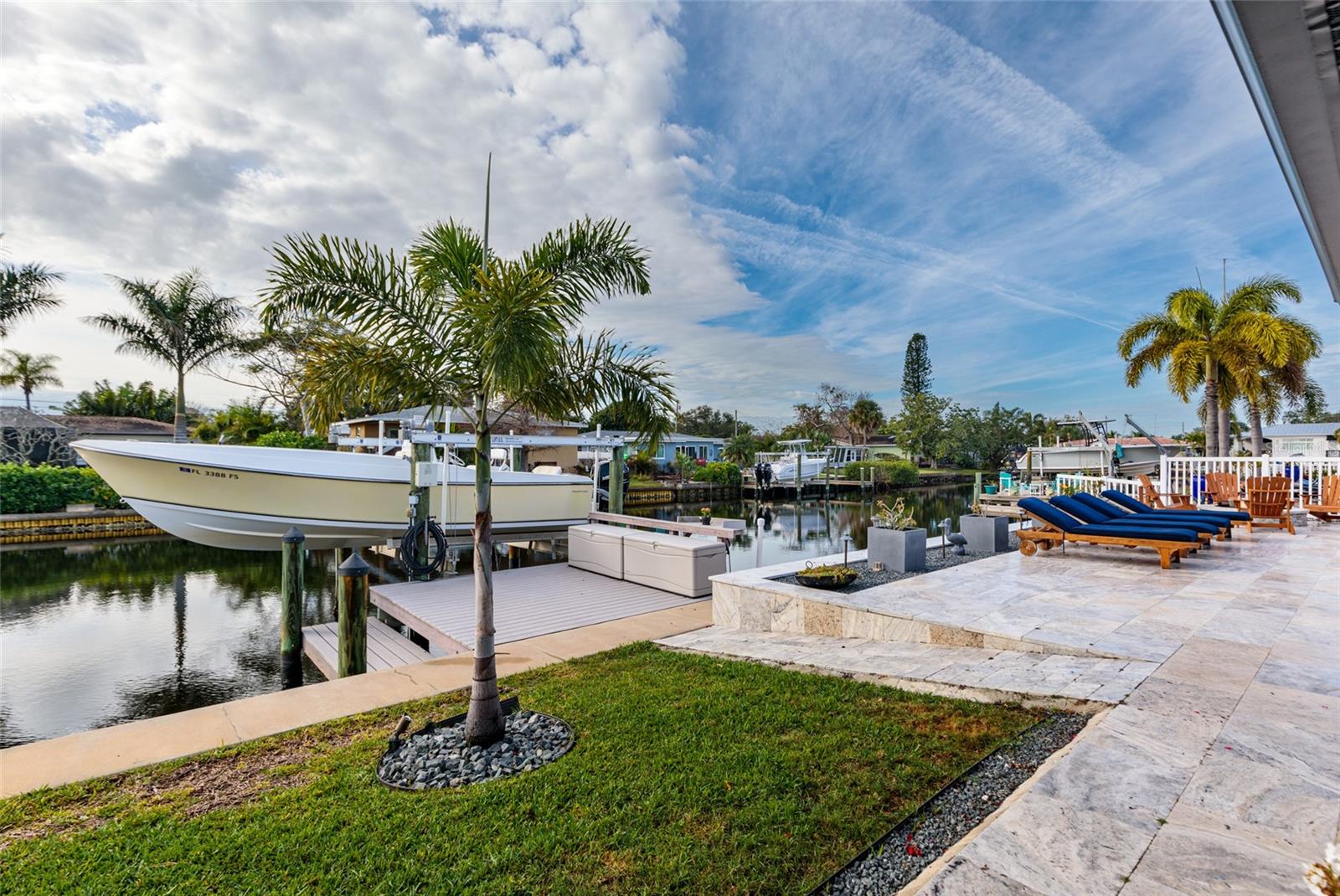 Listing photo id 16 for 120 97th Avenue Ne