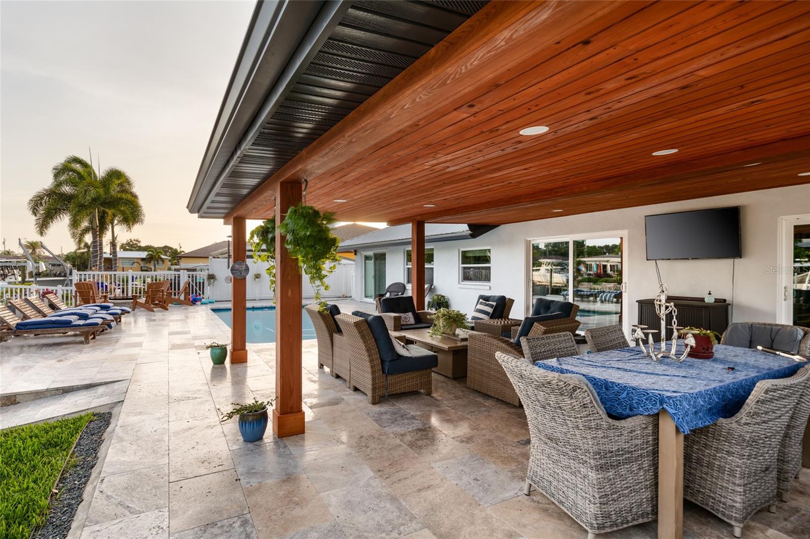 Listing photo id 33 for 120 97th Avenue Ne