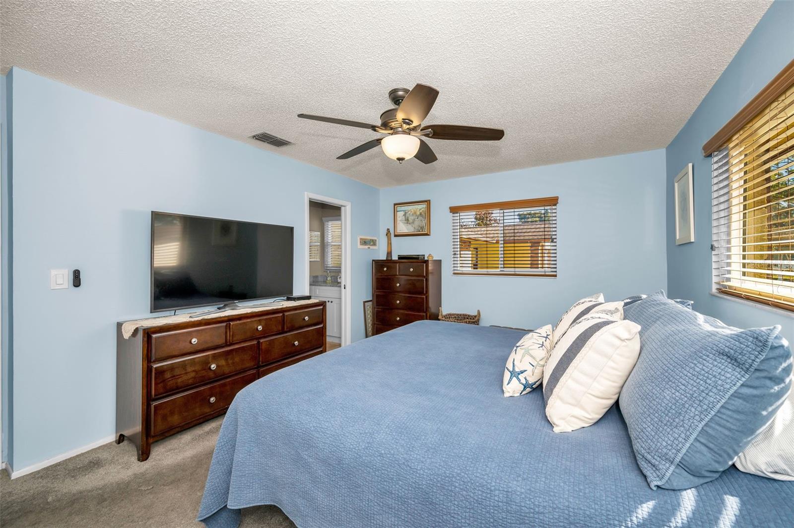 Image 18 of 74 For 2968 Macalpin Drive N