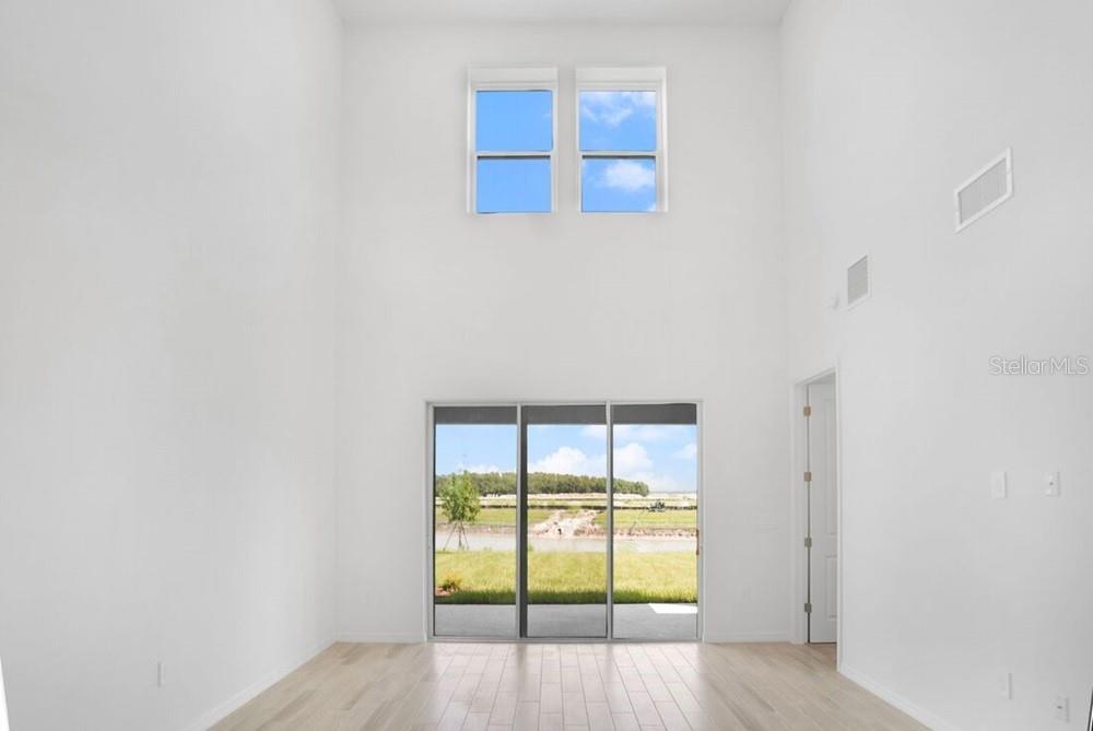 Image 16 of 33 For 13419 Commons Avenue