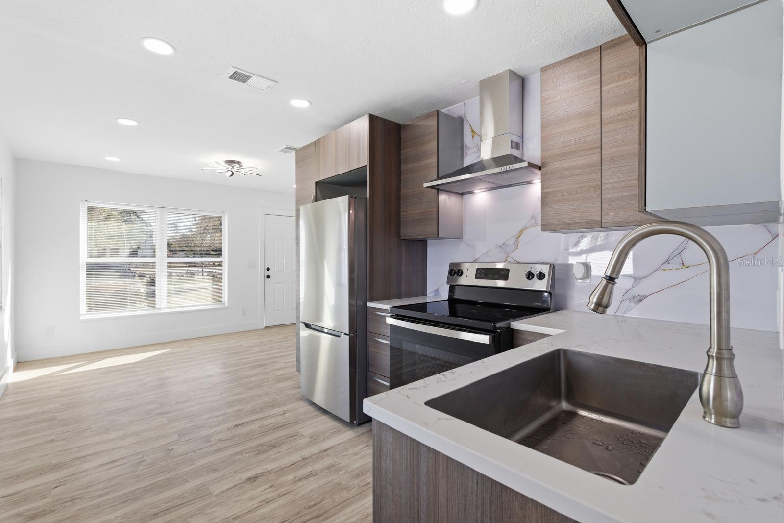 Image 10 of 28 For 1801 13th Avenue S