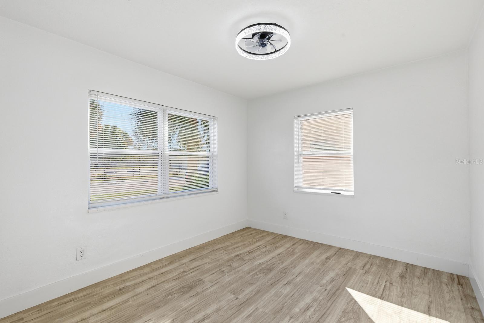 Image 17 of 28 For 1801 13th Avenue S