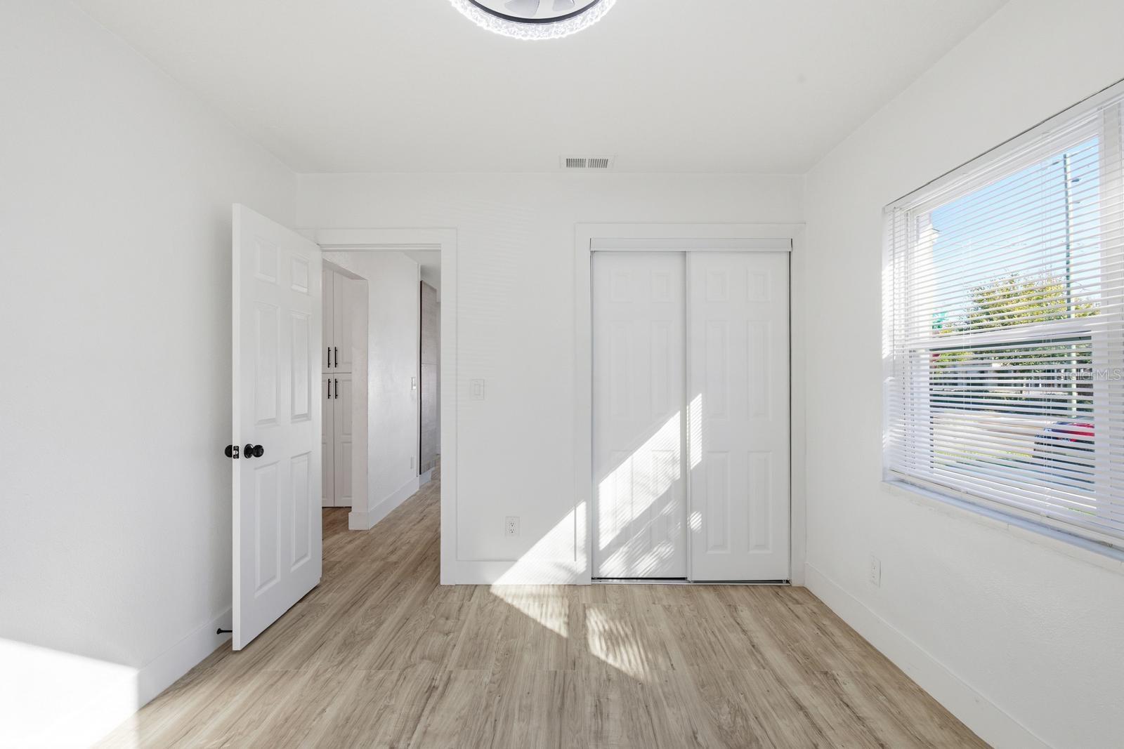 Image 18 of 28 For 1801 13th Avenue S