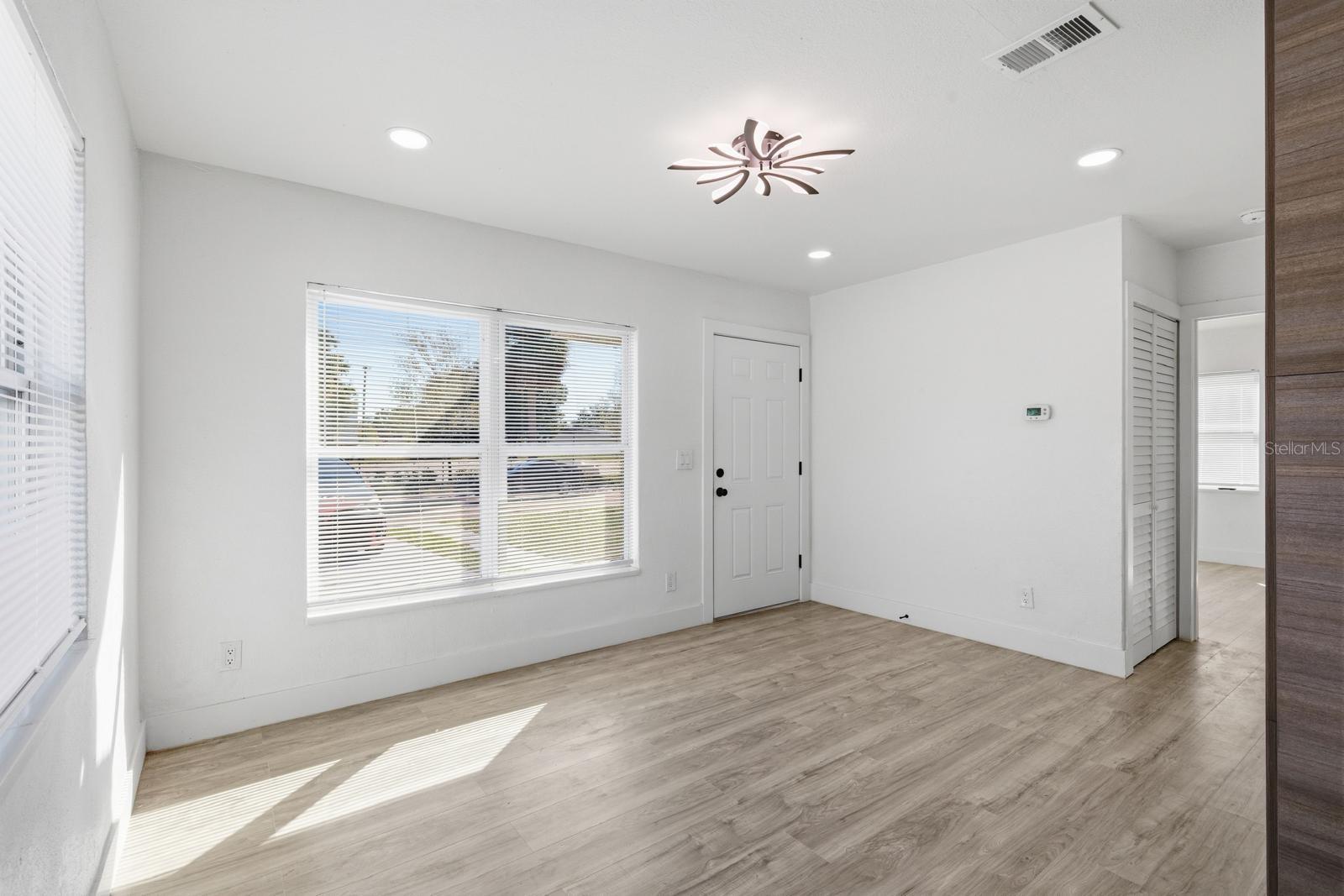 Image 8 of 28 For 1801 13th Avenue S