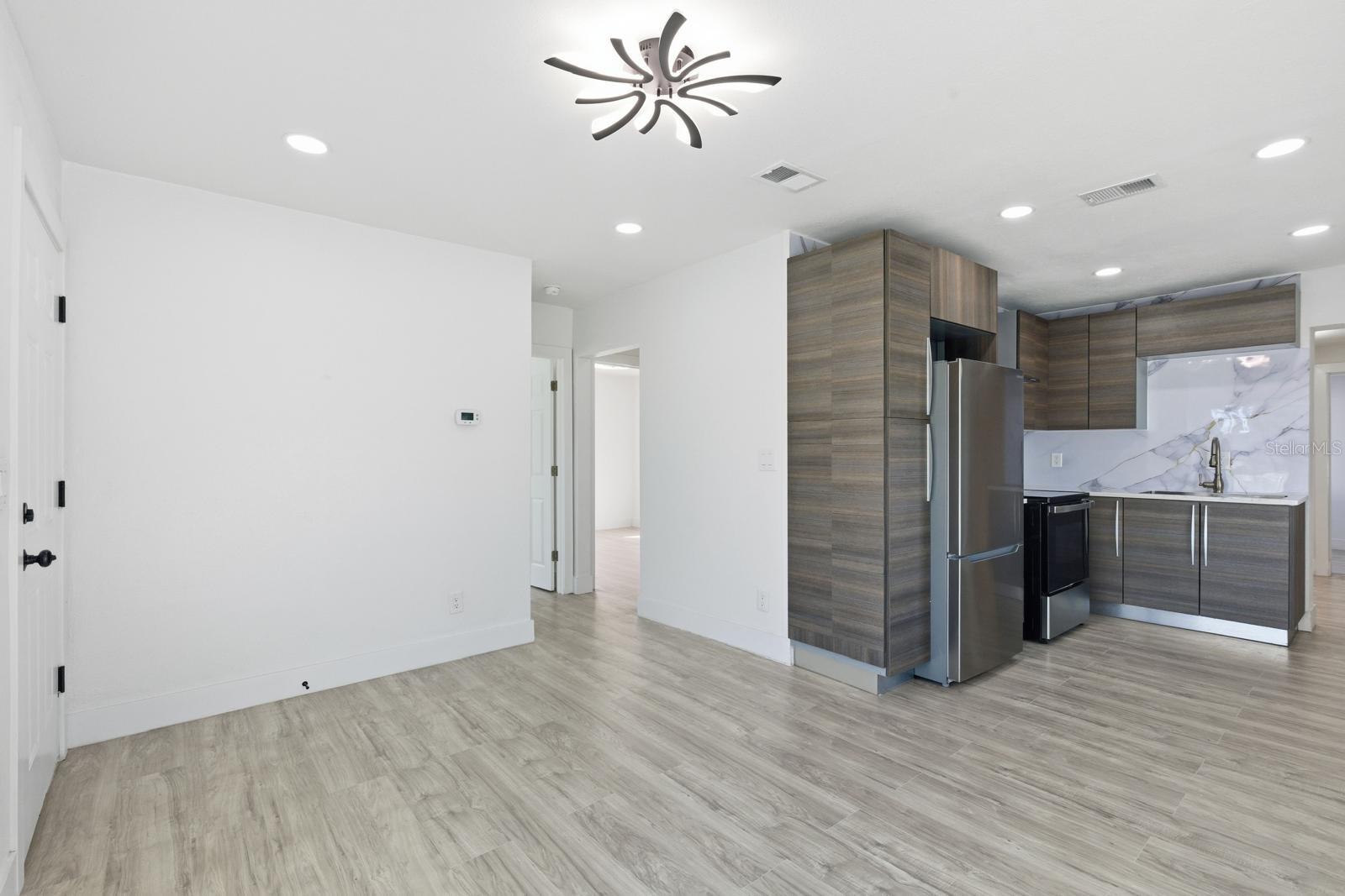 Image 9 of 28 For 1801 13th Avenue S