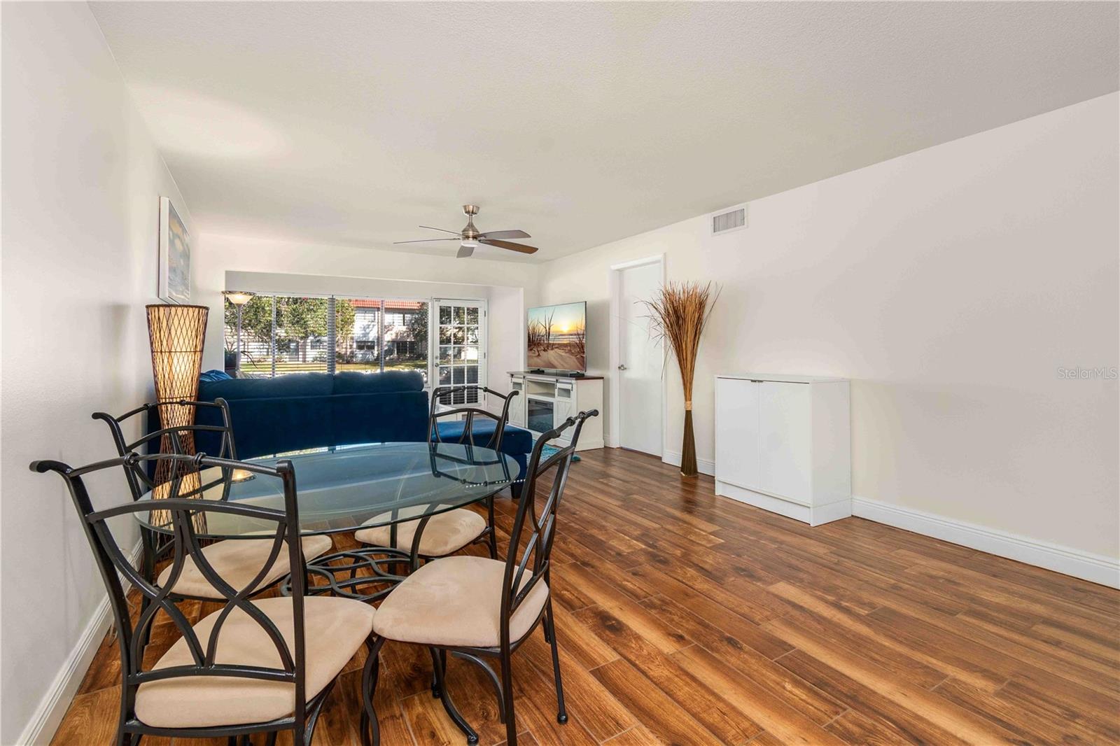 Image 16 of 41 For 1750 Belleair Forest Drive C7