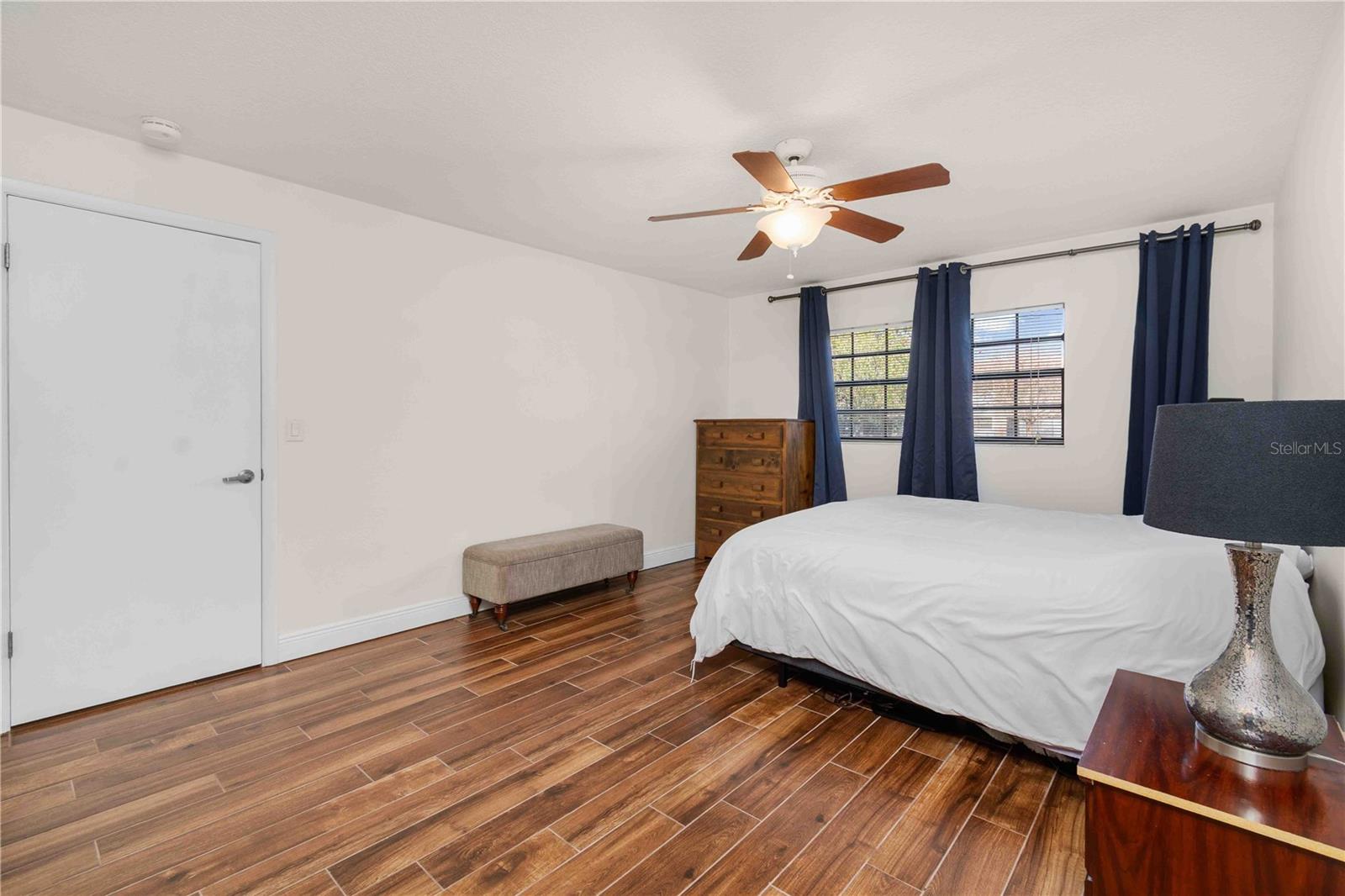 Image 18 of 41 For 1750 Belleair Forest Drive C7