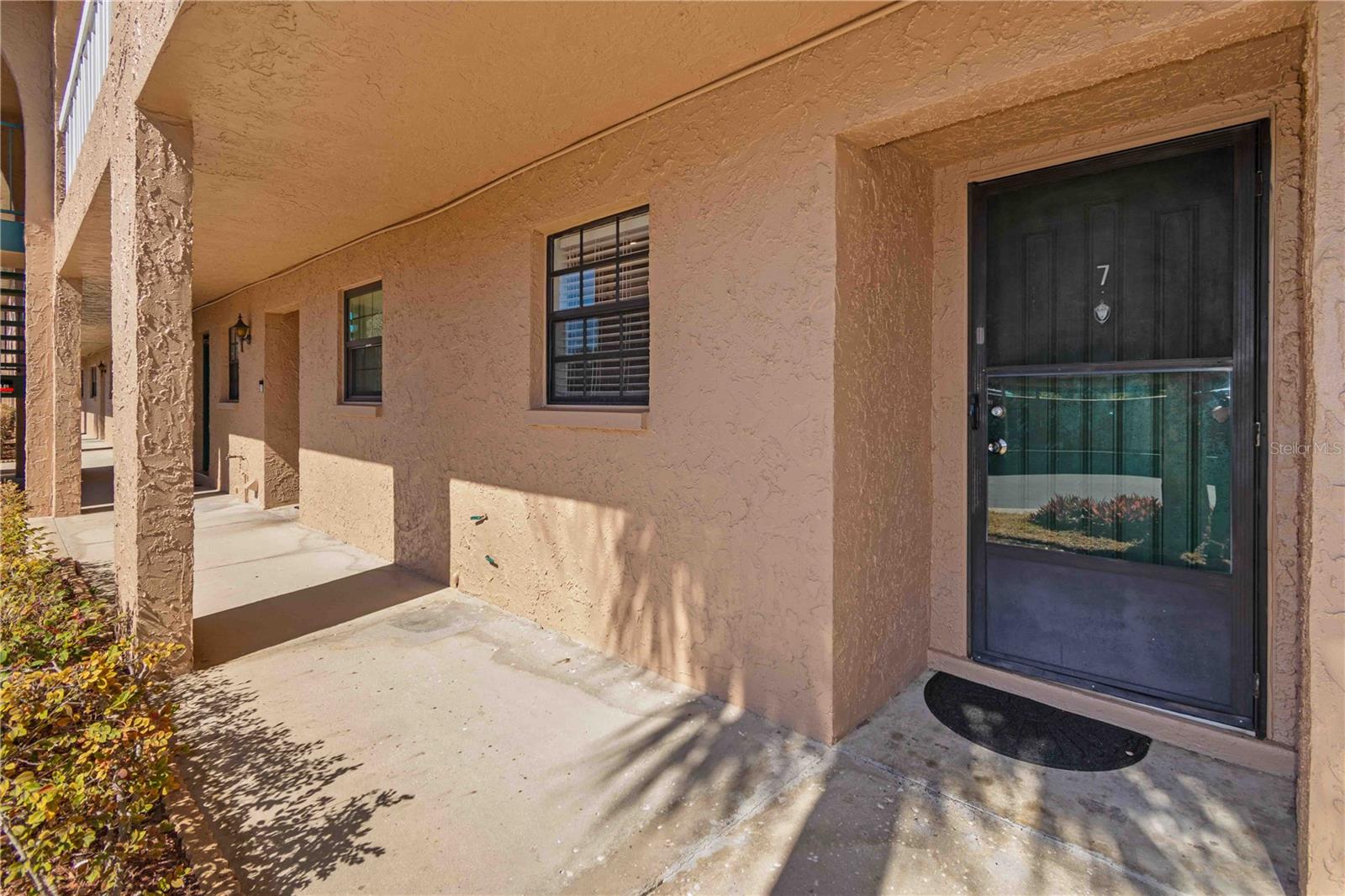 Image 27 of 41 For 1750 Belleair Forest Drive C7