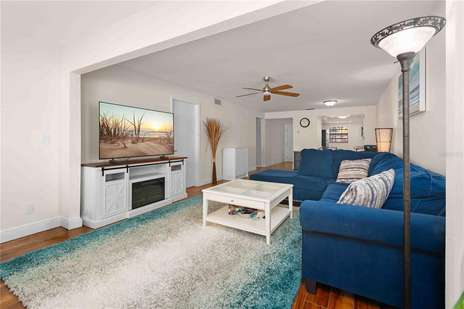 Image 7 of 41 For 1750 Belleair Forest Drive C7